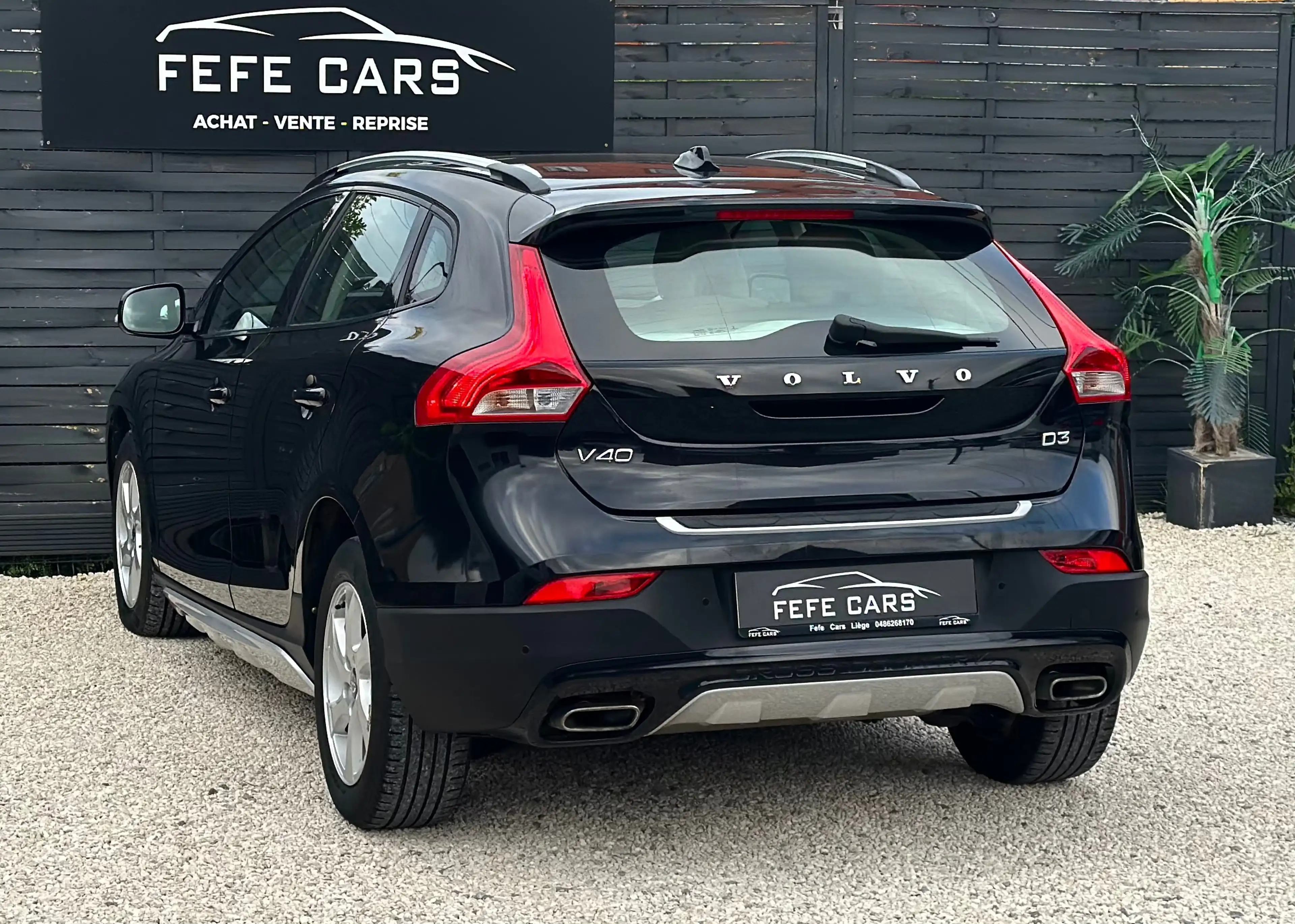 Volvo V40 Cross Country 1er Propriétaire // Carnet complet — photo 4