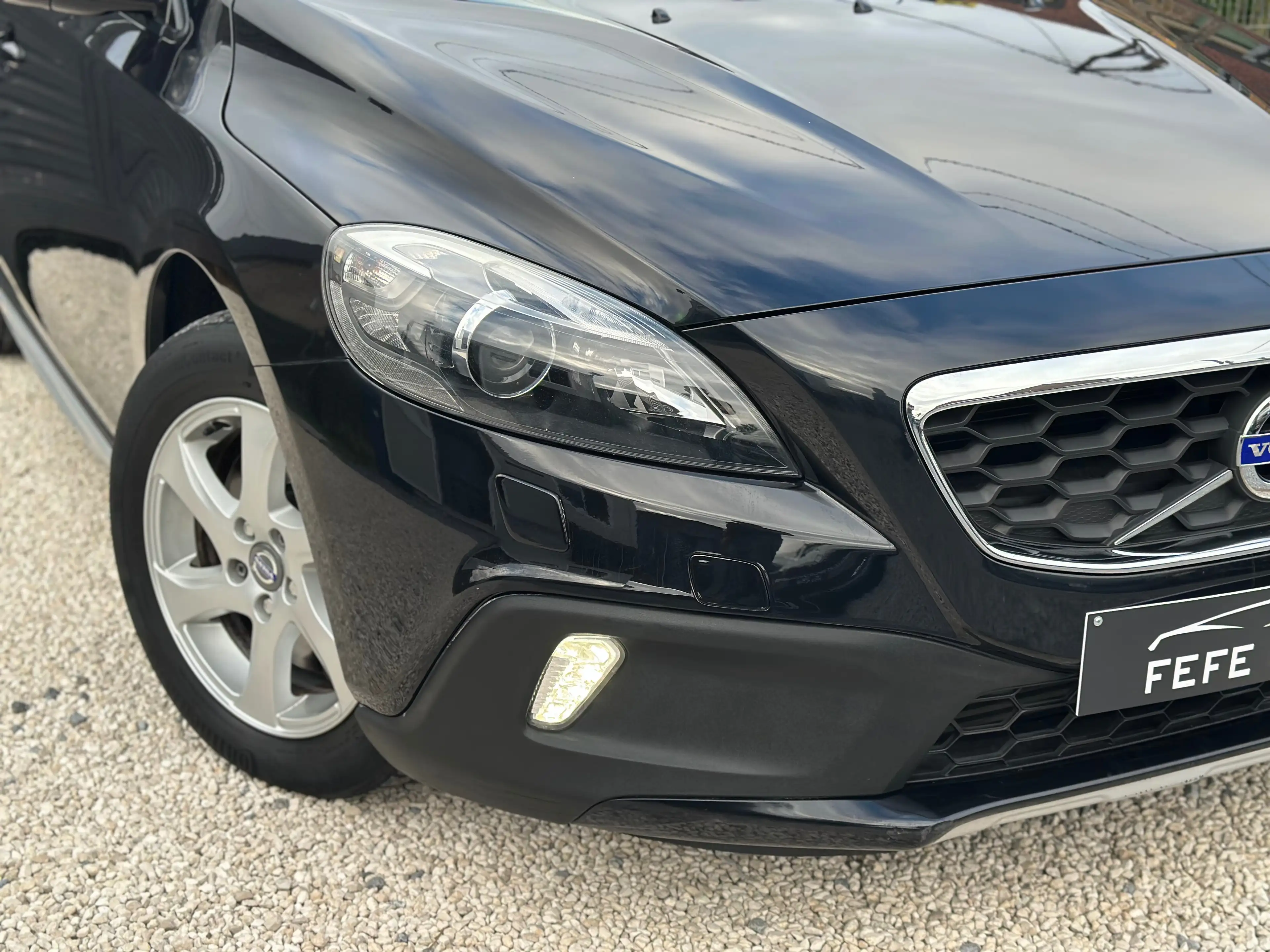Volvo V40 Cross Country 1er Propriétaire // Carnet complet — photo 5