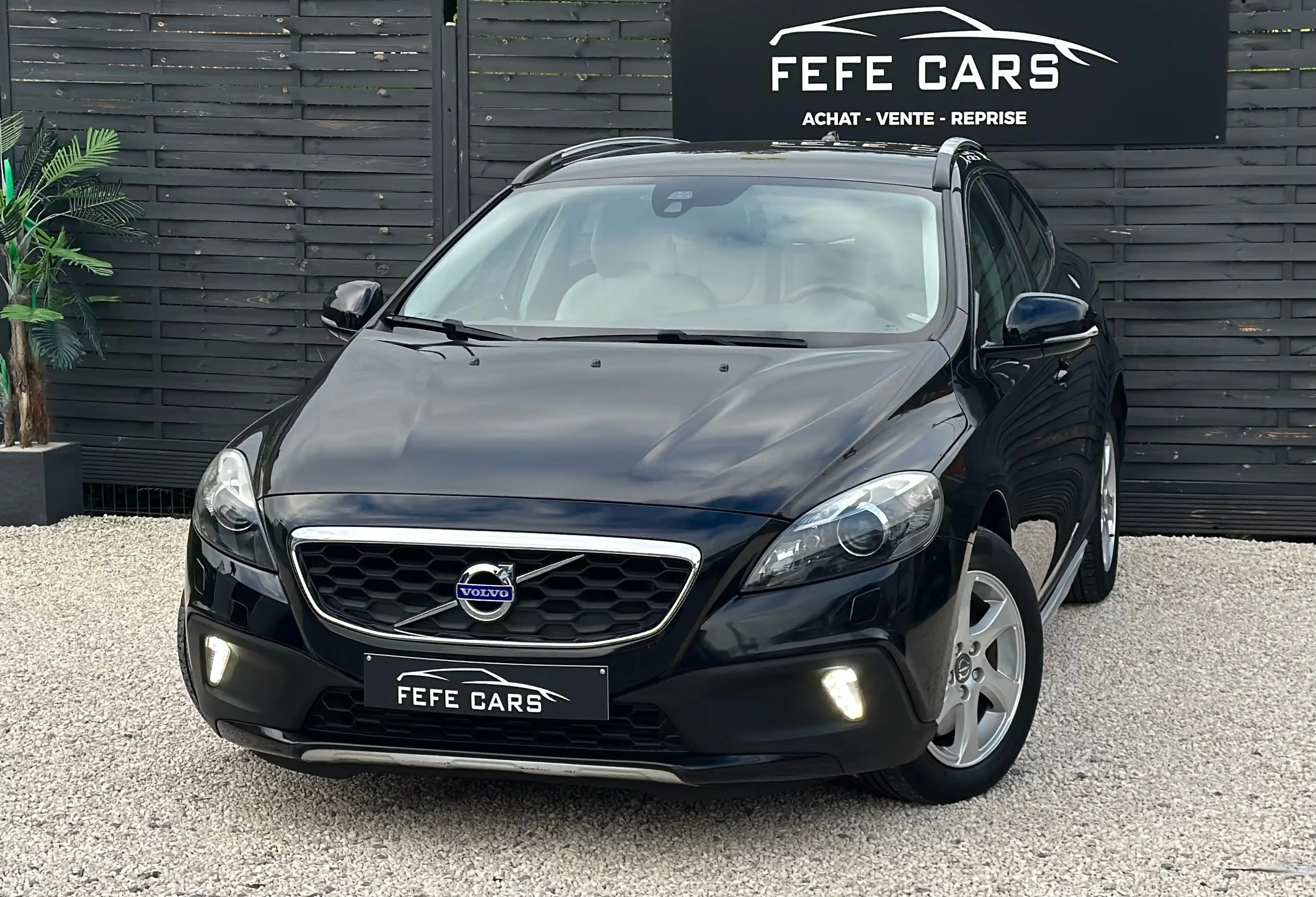 Volvo V40 Cross Country 1er Propriétaire // Carnet complet