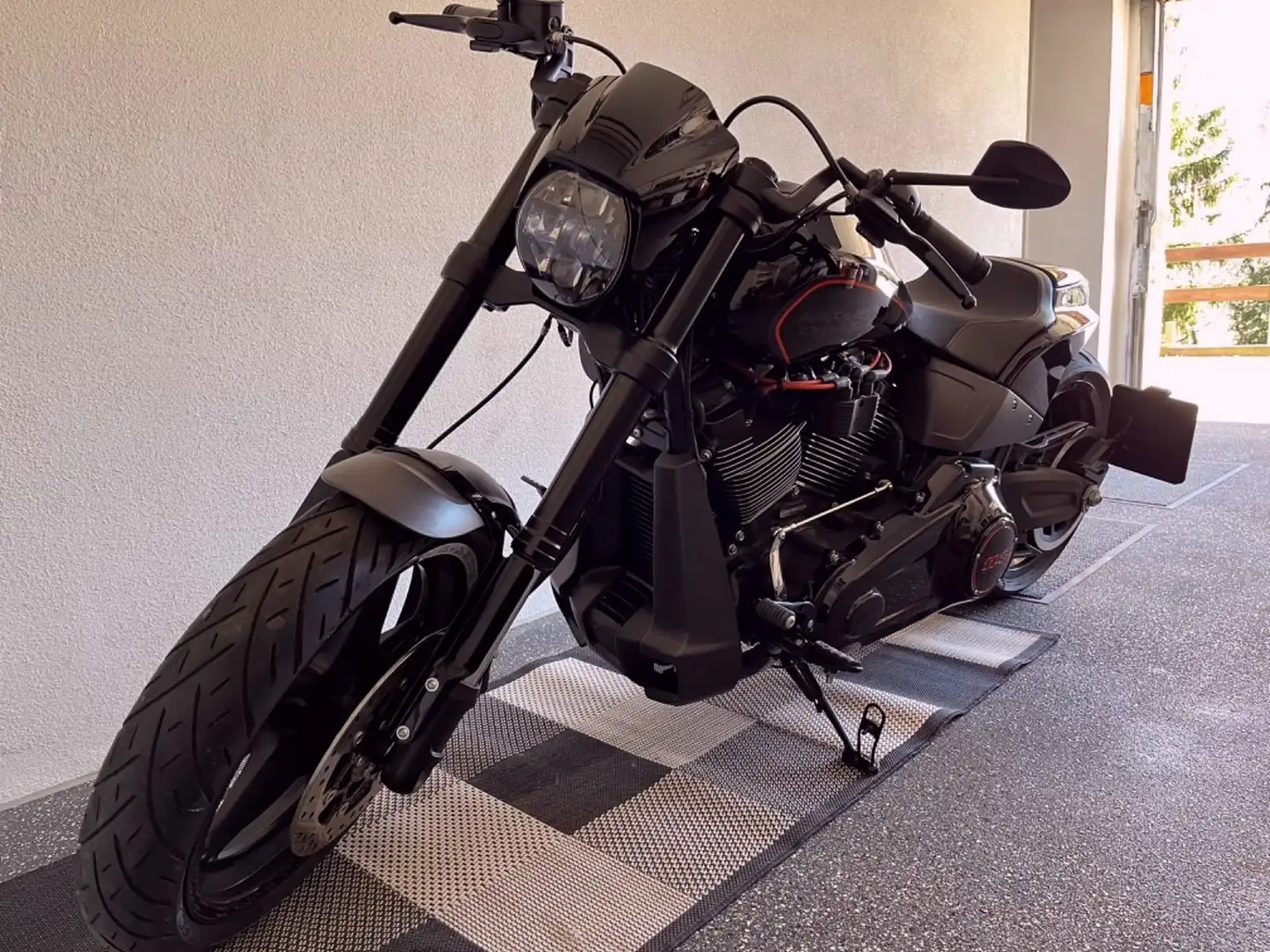 Harley-Davidson FXDR 114 Negro - 1