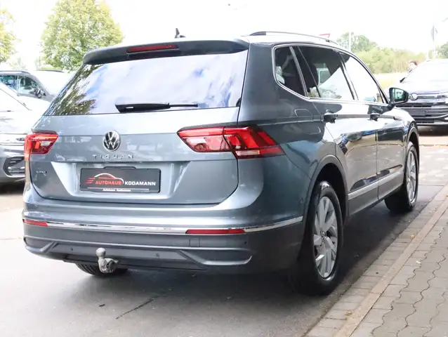 Volkswagen Tiguan Allspace view 10
