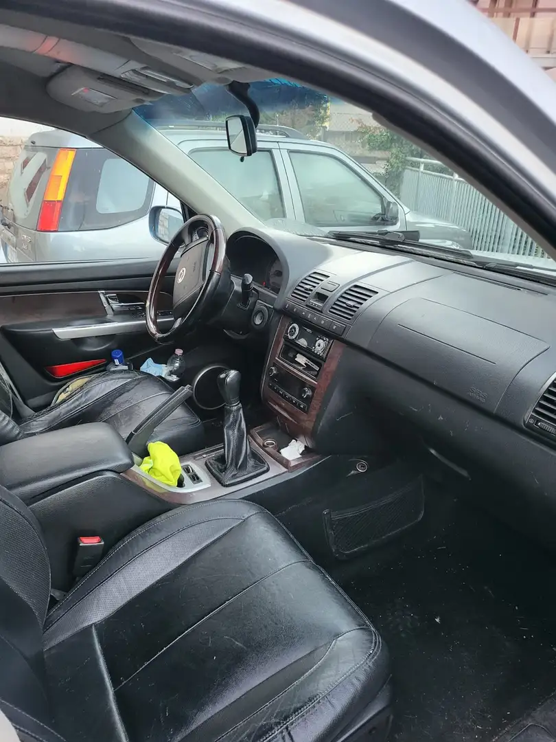 SsangYong Rexton Rexton I 2.7 xdi Plus1 Plateado - 1