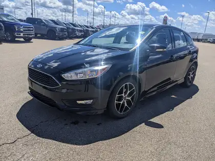 Black 2017 Ford Focus Hatchback Front-Wheel Drive 6-Speed Automatic