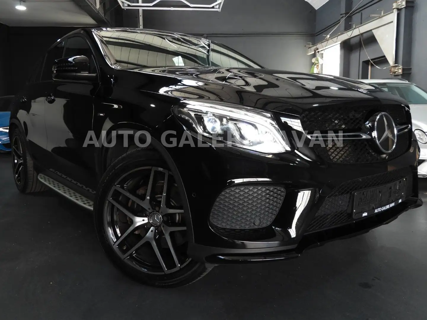 Mercedes-Benz GLE 350 d COUPE 4M AMG-LINE/NIGHT/PANO/MEMORY Negru - 2