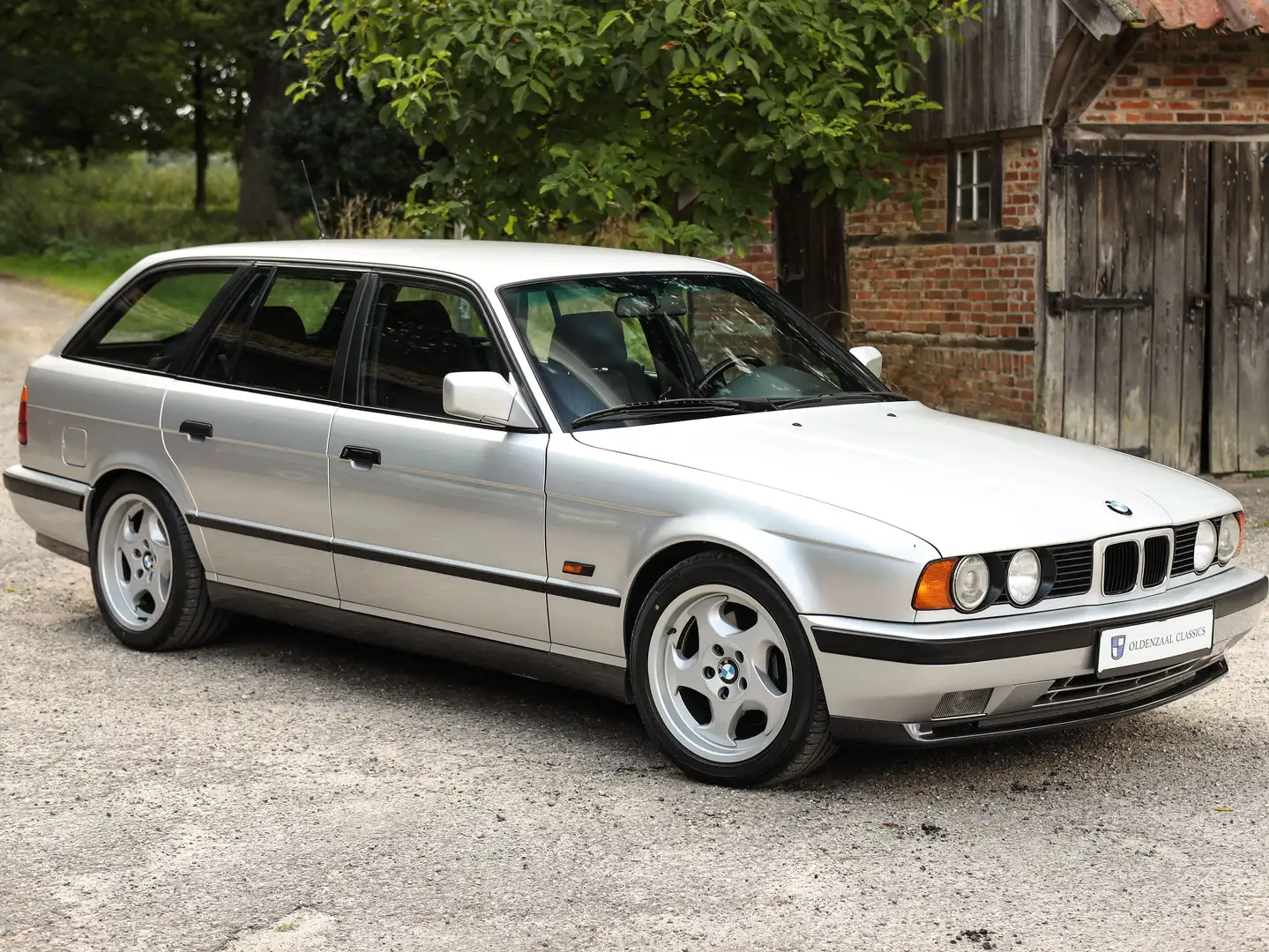 BMW M5 Touring Zilver - 2