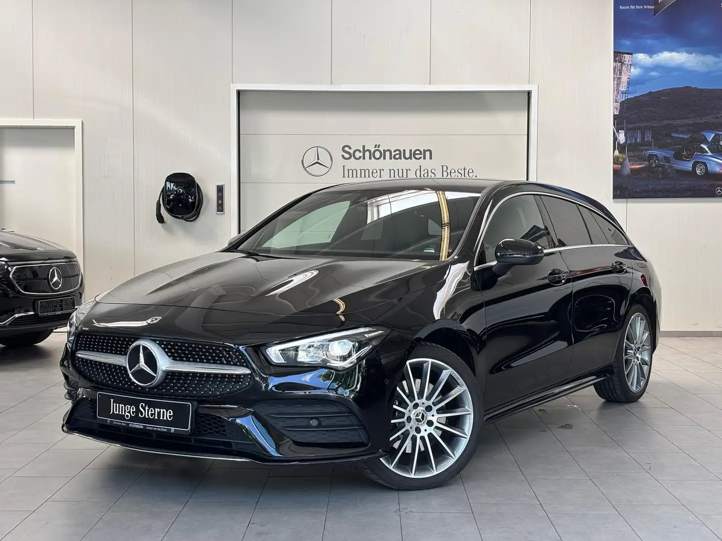 Mercedes-Benz CLA 250 e SB AMG LED+KAMERA+CARPLAY+19"+ Zwart - 1
