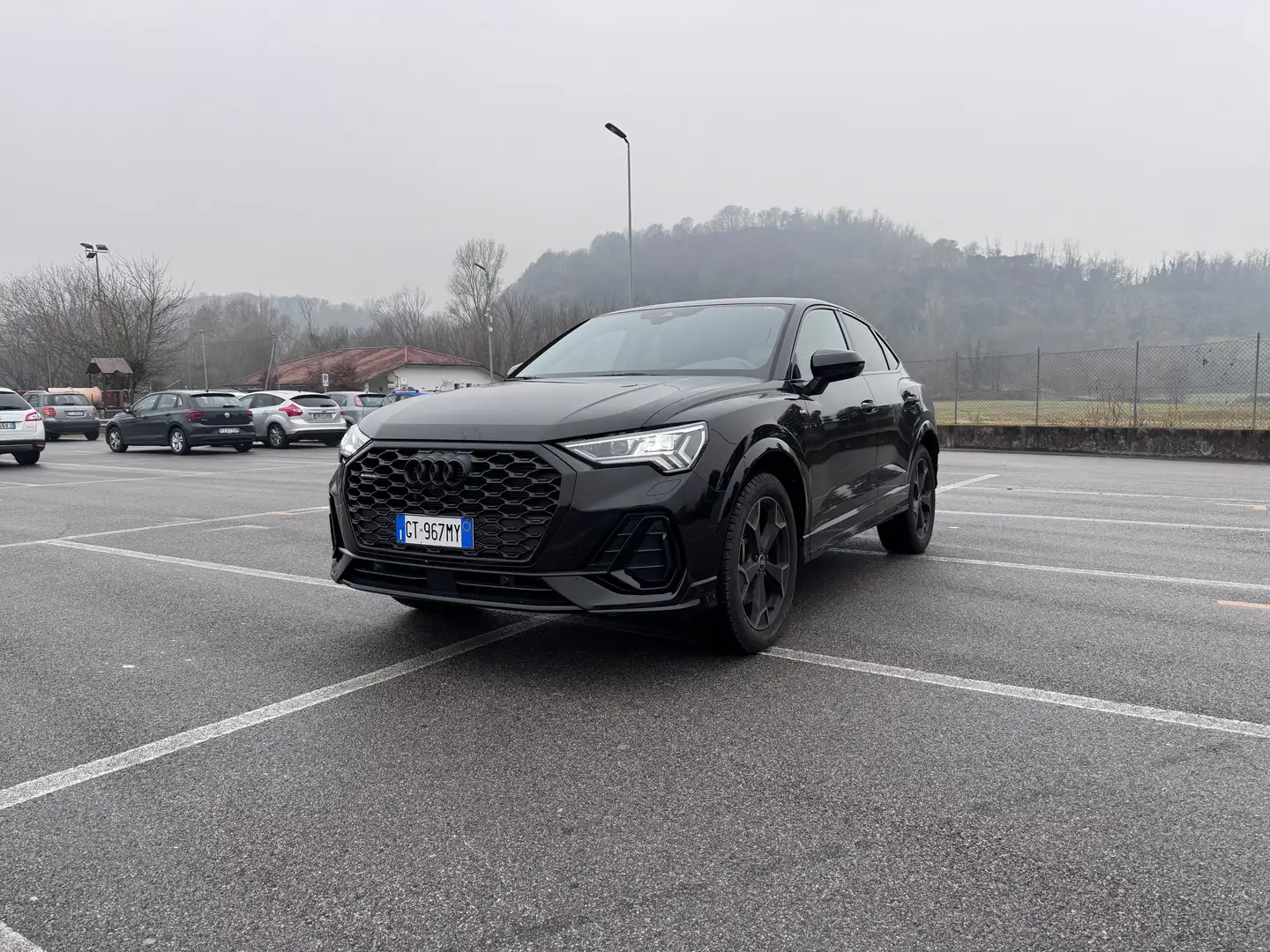 Audi Q3 Sportback 40 2.0 tfsi S line edition quattro s-tro Schwarz - 2