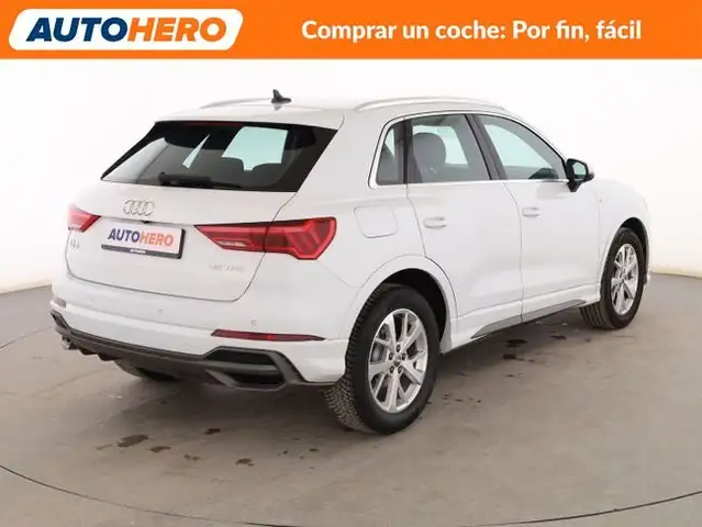 Audi Q3 view 6