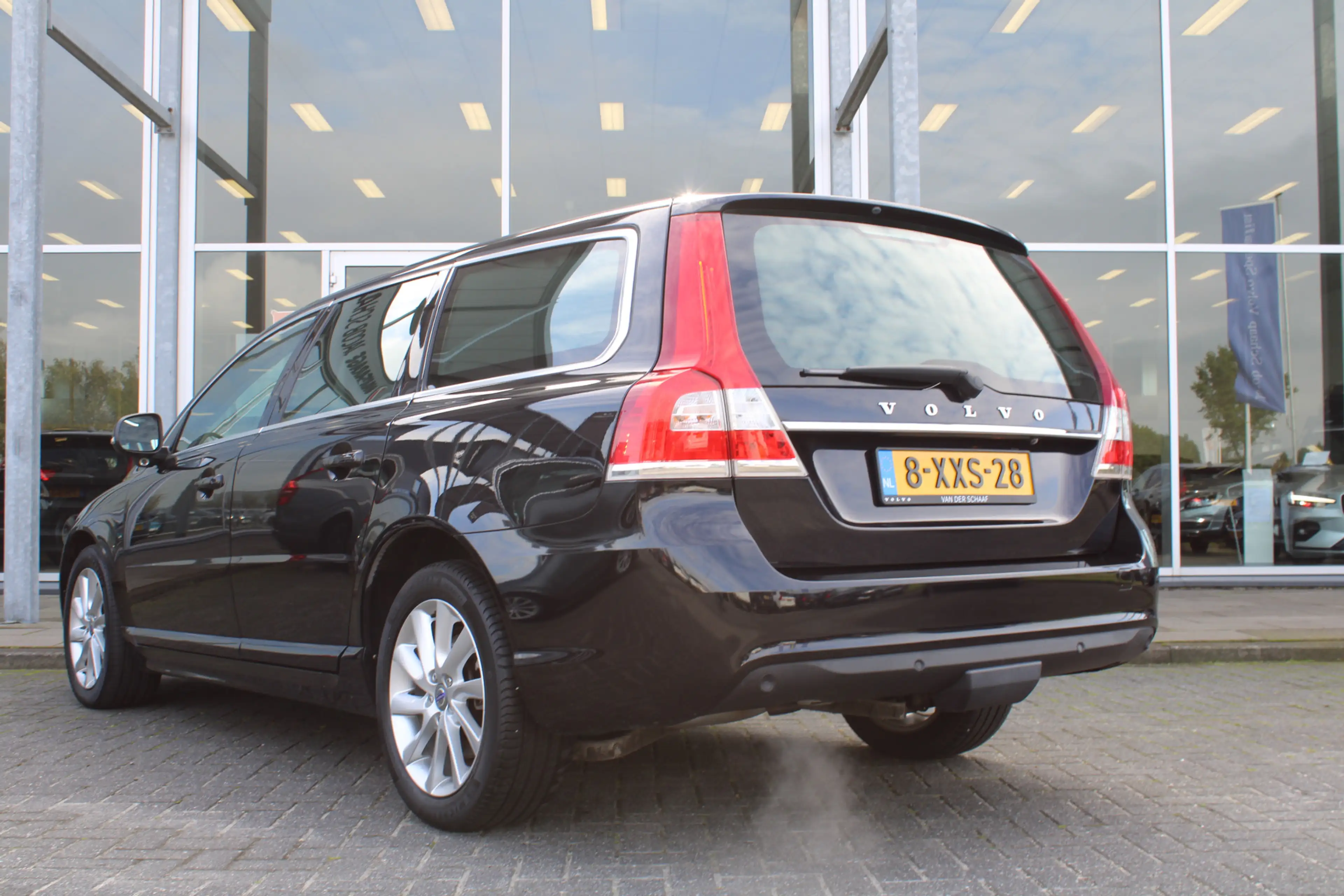 Volvo V70 T4 180PK Automaat Summum | Afn. Trekhaak | Schuif/ — photo 3