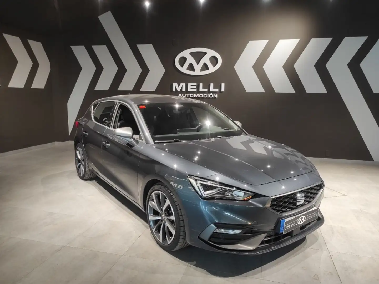SEAT Leon 1.5 TSI S&S FR Launch Pack L 150 Gris - 2