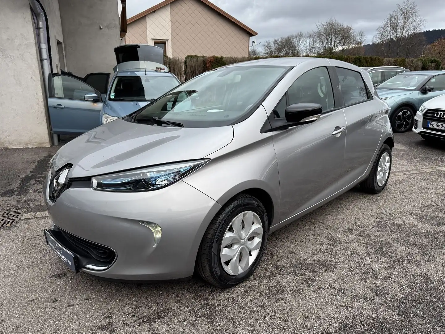 Renault ZOE LIFE CHARGE NORMALE TYPE 2 ACHAT INTEGRAL Gris - 1