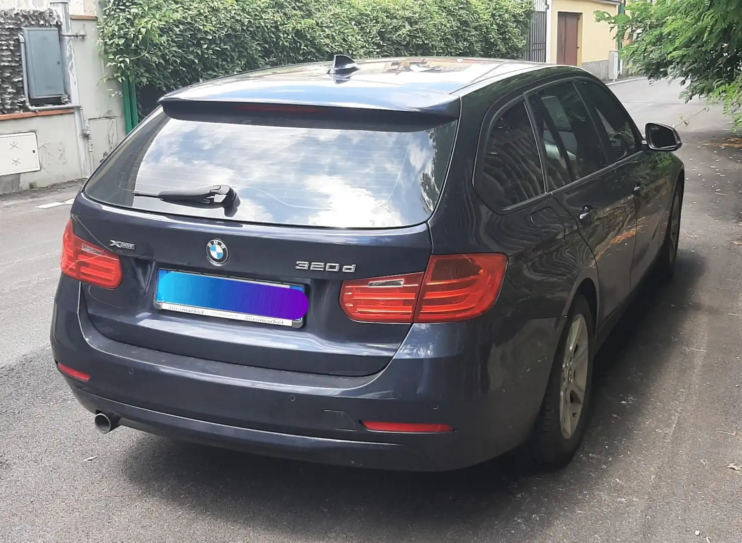 BMW 320 320d Touring xdrive Msport - 1