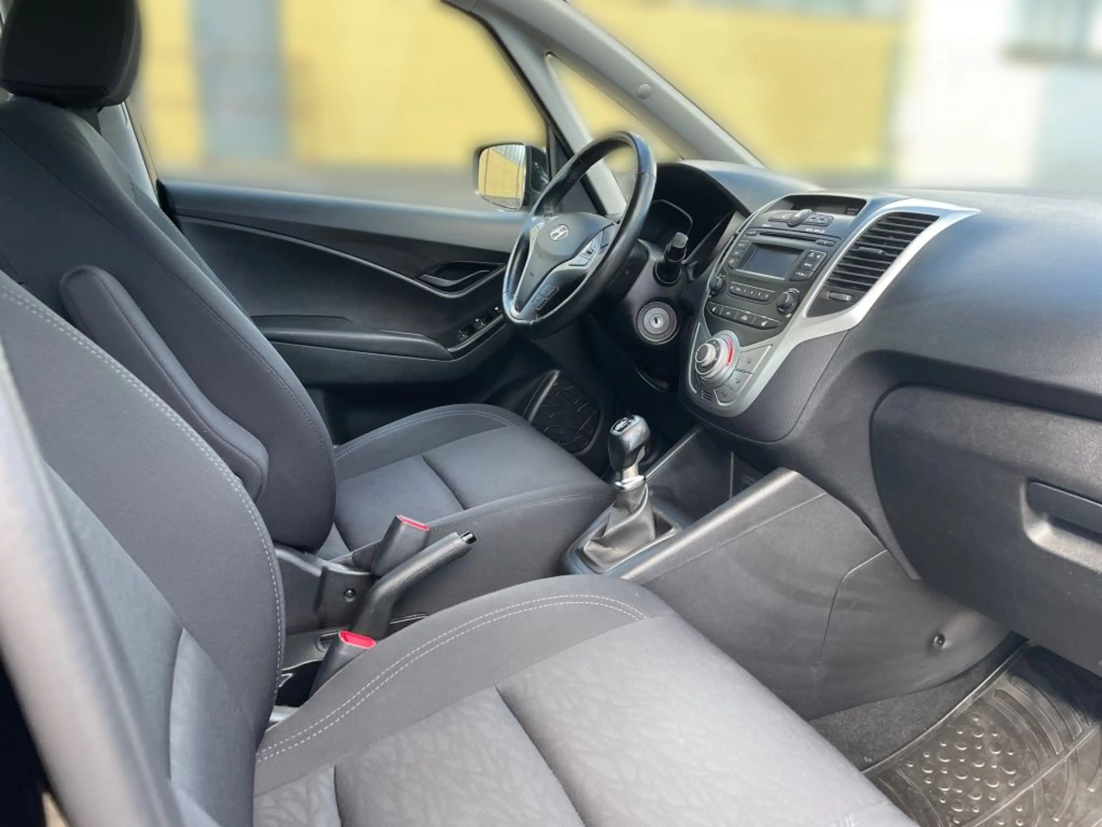 Hyundai iX20 1.4 blue YES! Silver — photo 13