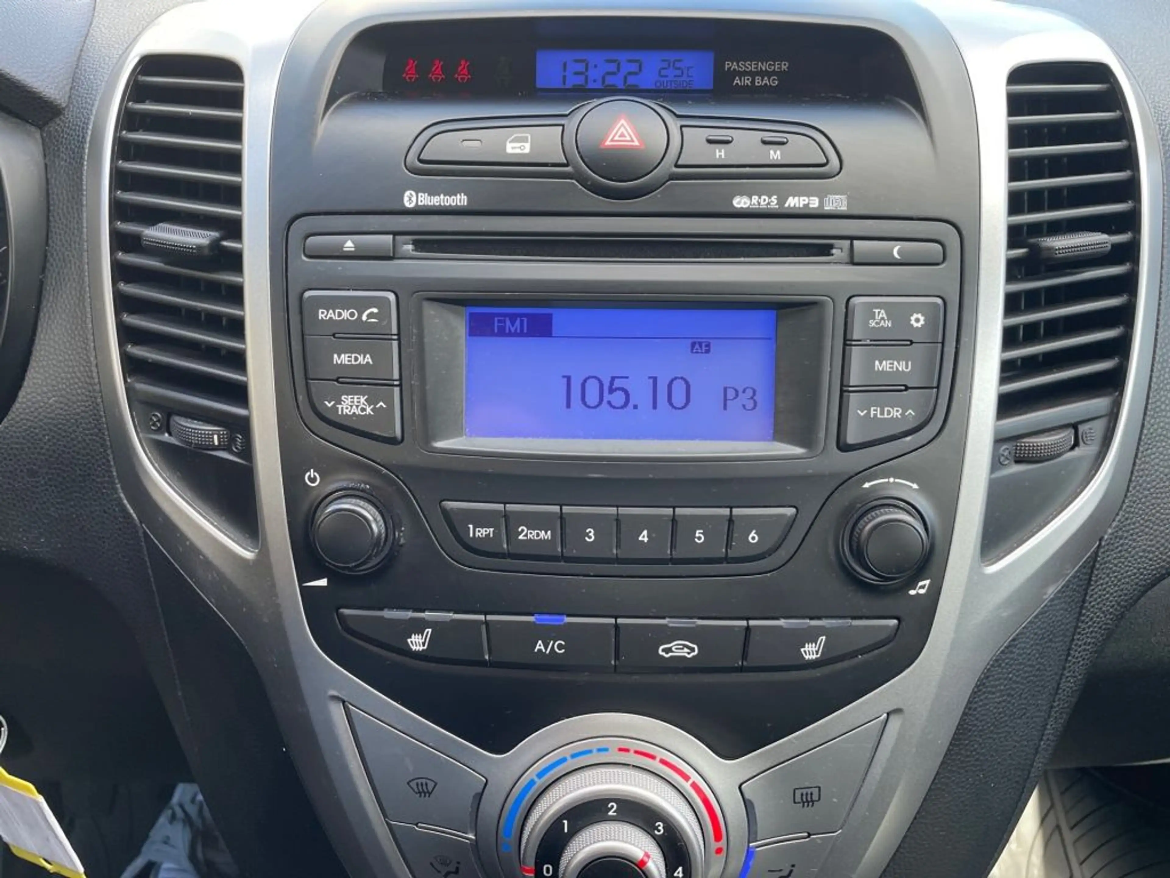 Hyundai iX20 1.4 blue YES! Silver — photo 8