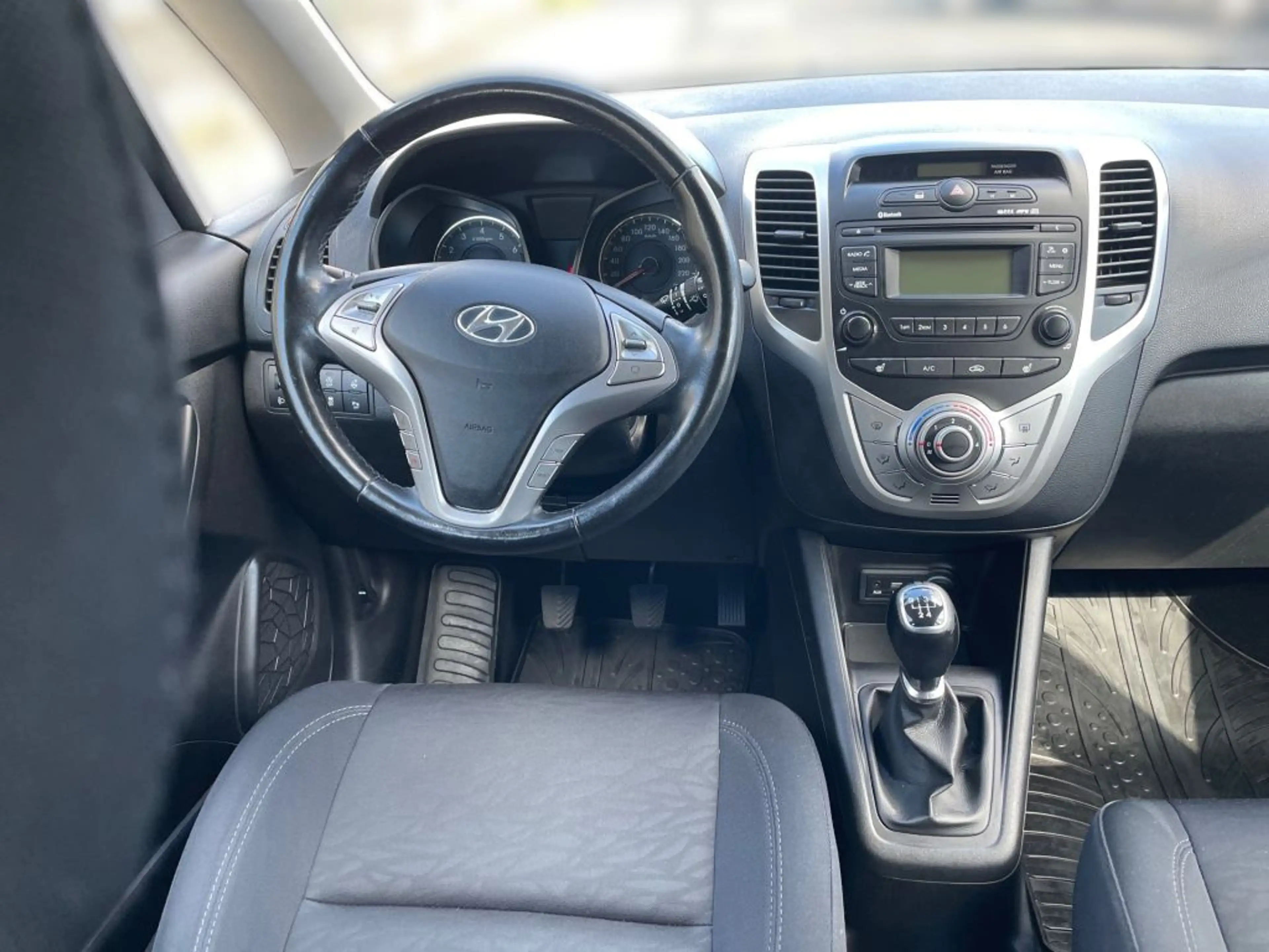 Hyundai iX20 1.4 blue YES! Silver — photo 9