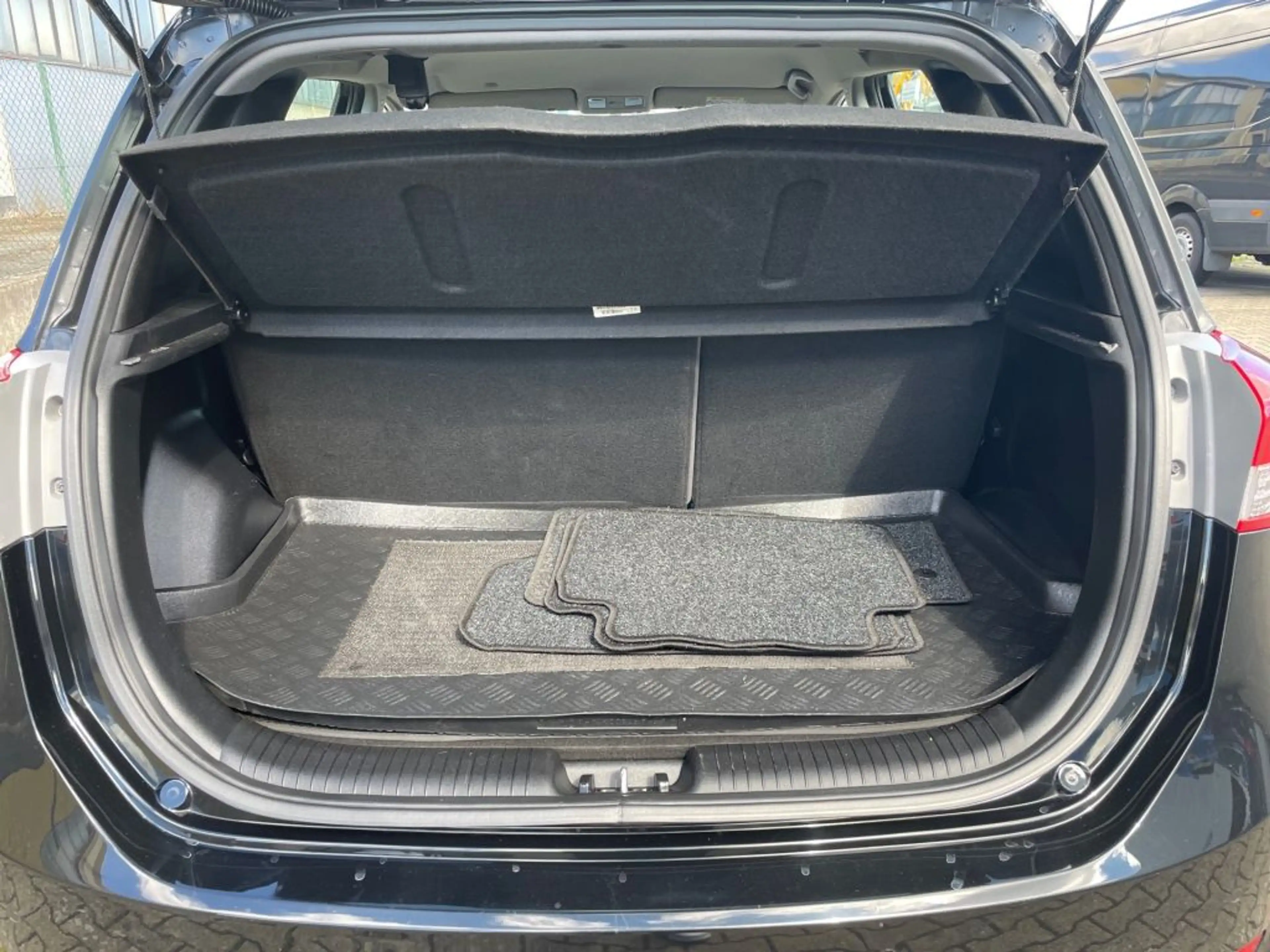 Hyundai iX20 1.4 blue YES! Silver — photo 11