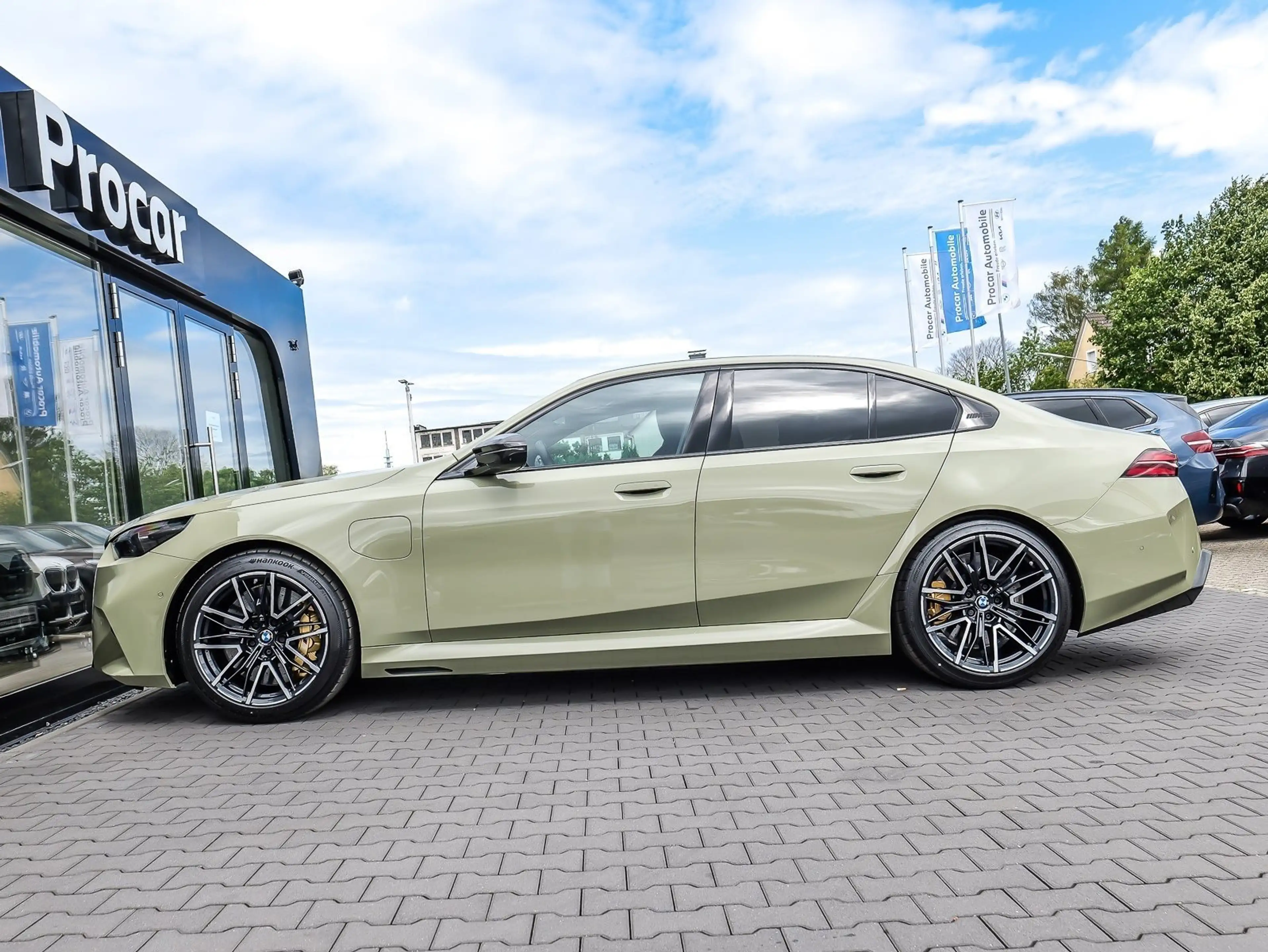 BMW M5 Limousine — photo 10