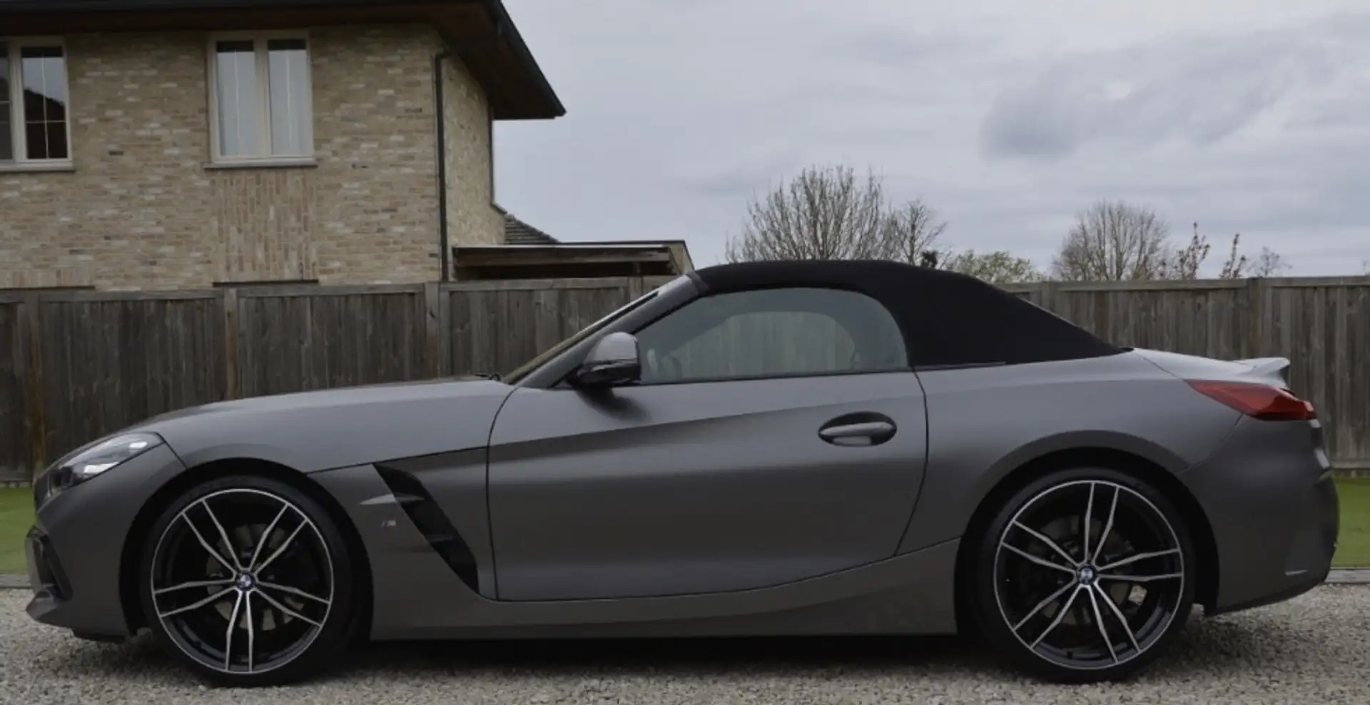 BMW Z4 S-Ddrive 2.0i M-Pack « Frozen Grey » Серый - 2