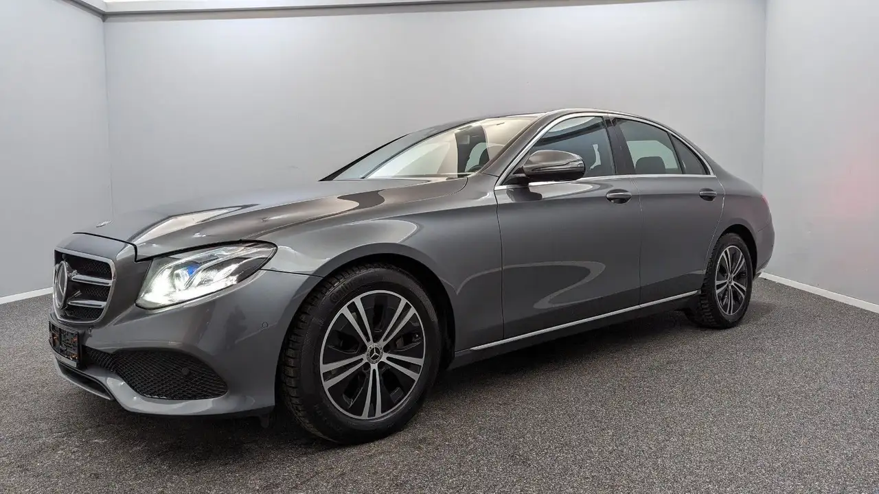 Mercedes-Benz E 200