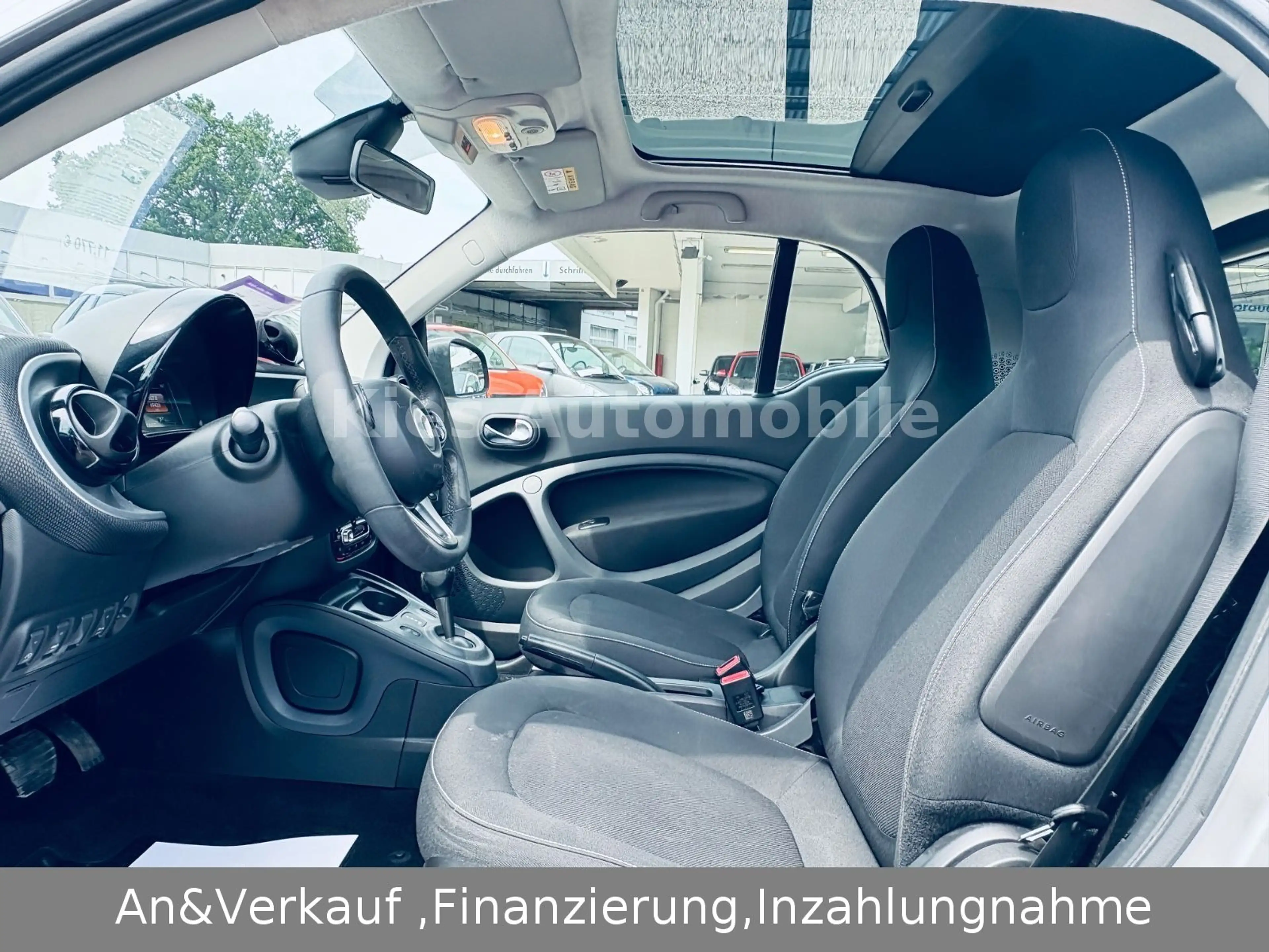 smart forTwo Passion AUTOM/PANO/KLIMA/1.HAND/ALLWETTER — photo 15