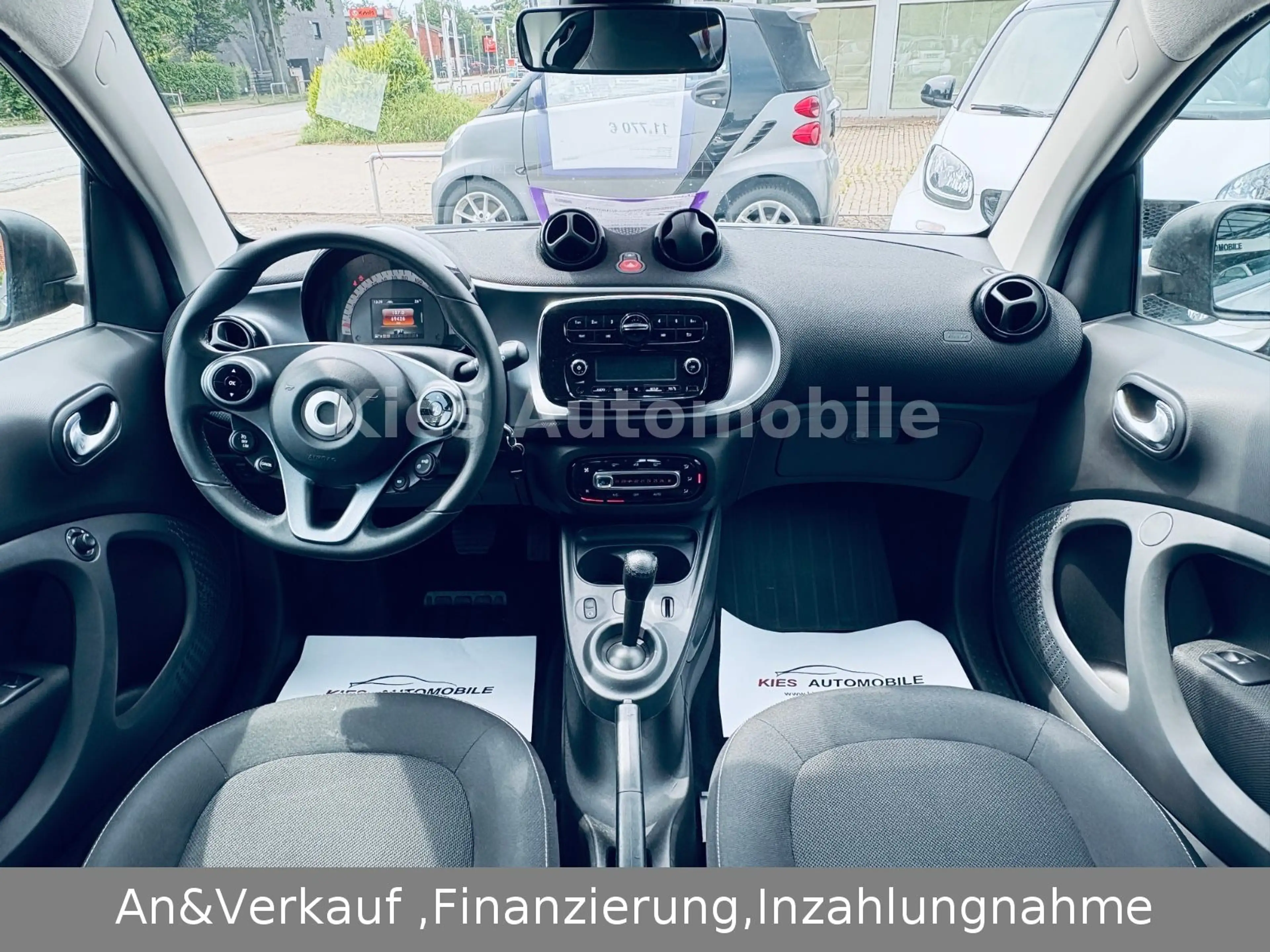 smart forTwo Passion AUTOM/PANO/KLIMA/1.HAND/ALLWETTER — photo 10