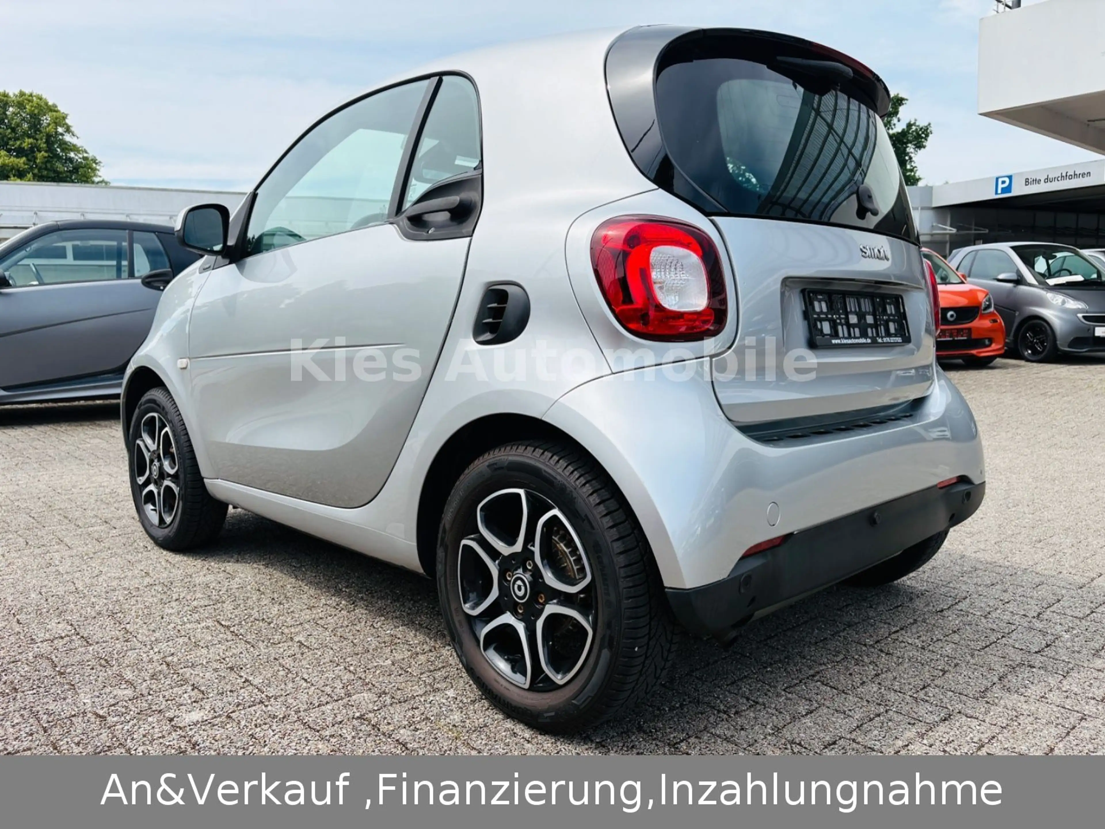 smart forTwo Passion AUTOM/PANO/KLIMA/1.HAND/ALLWETTER — photo 4