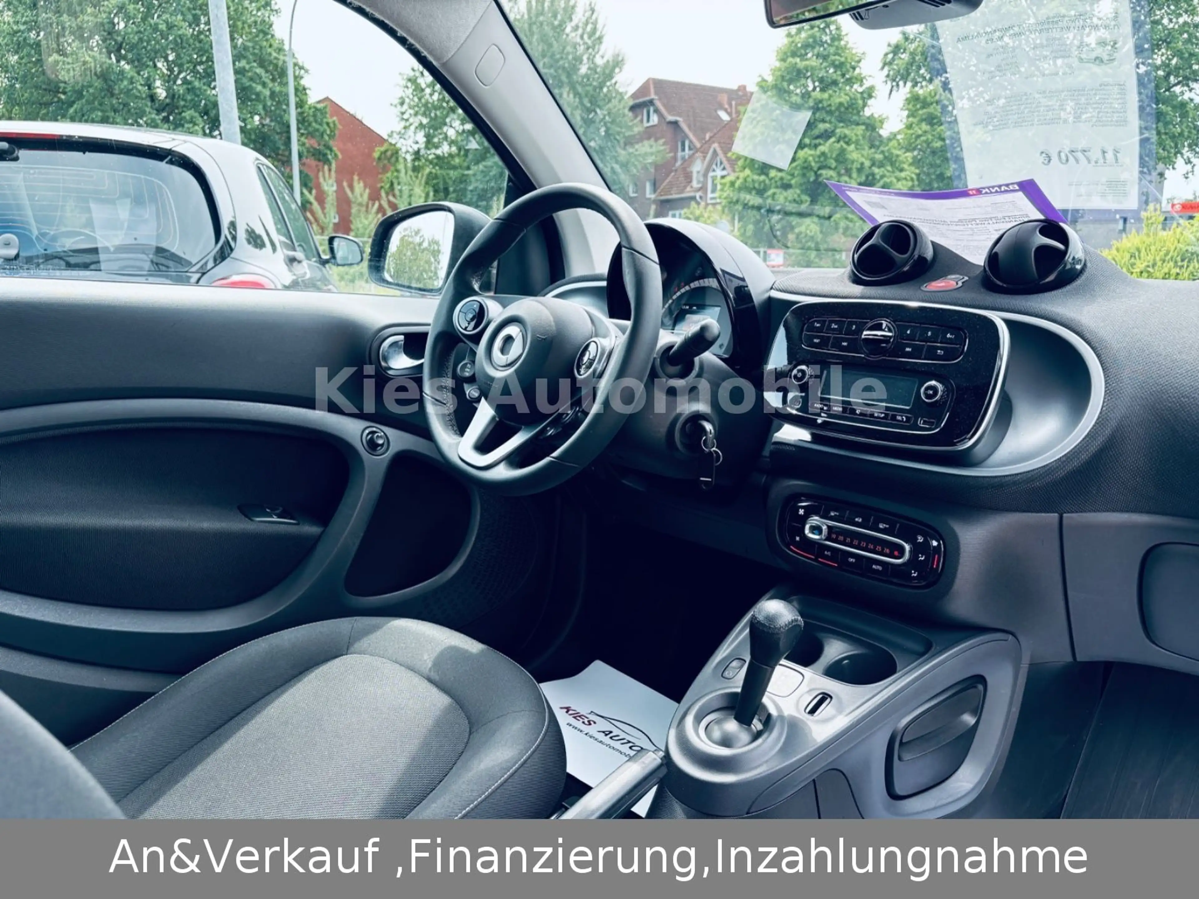 smart forTwo Passion AUTOM/PANO/KLIMA/1.HAND/ALLWETTER — photo 9