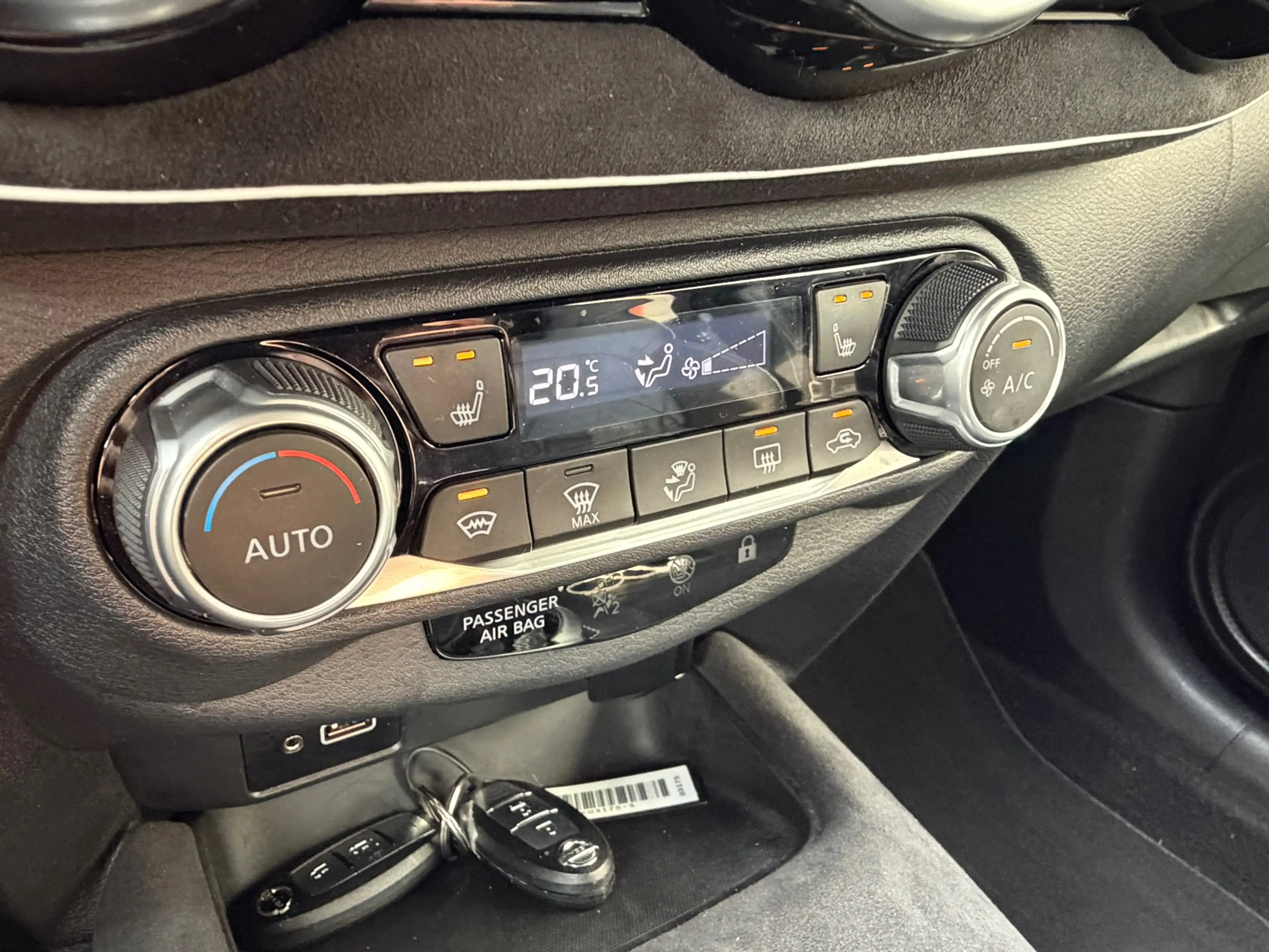 Nissan Juke 1.0 DIG-T N-Design 117PK Automaat,TwoTone,Navi,Cli — photo 26