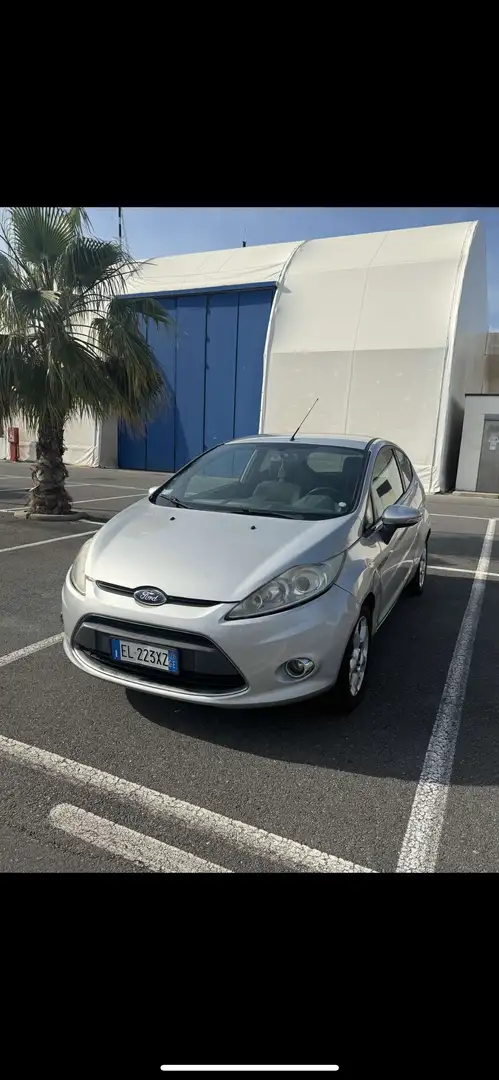 Ford Fiesta 3p 1.2 16v Titanium c/esp E5 - 2