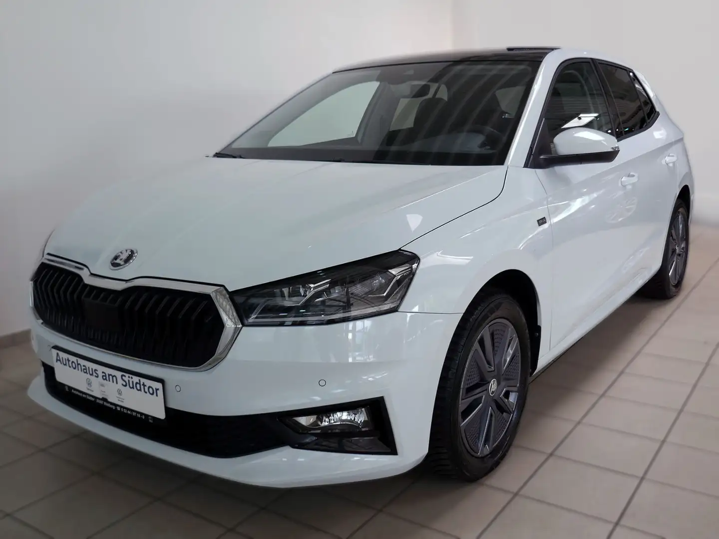Skoda Fabia Selection 1.0 TSI | LED RFK ACC Pano Navi Weiß - 2