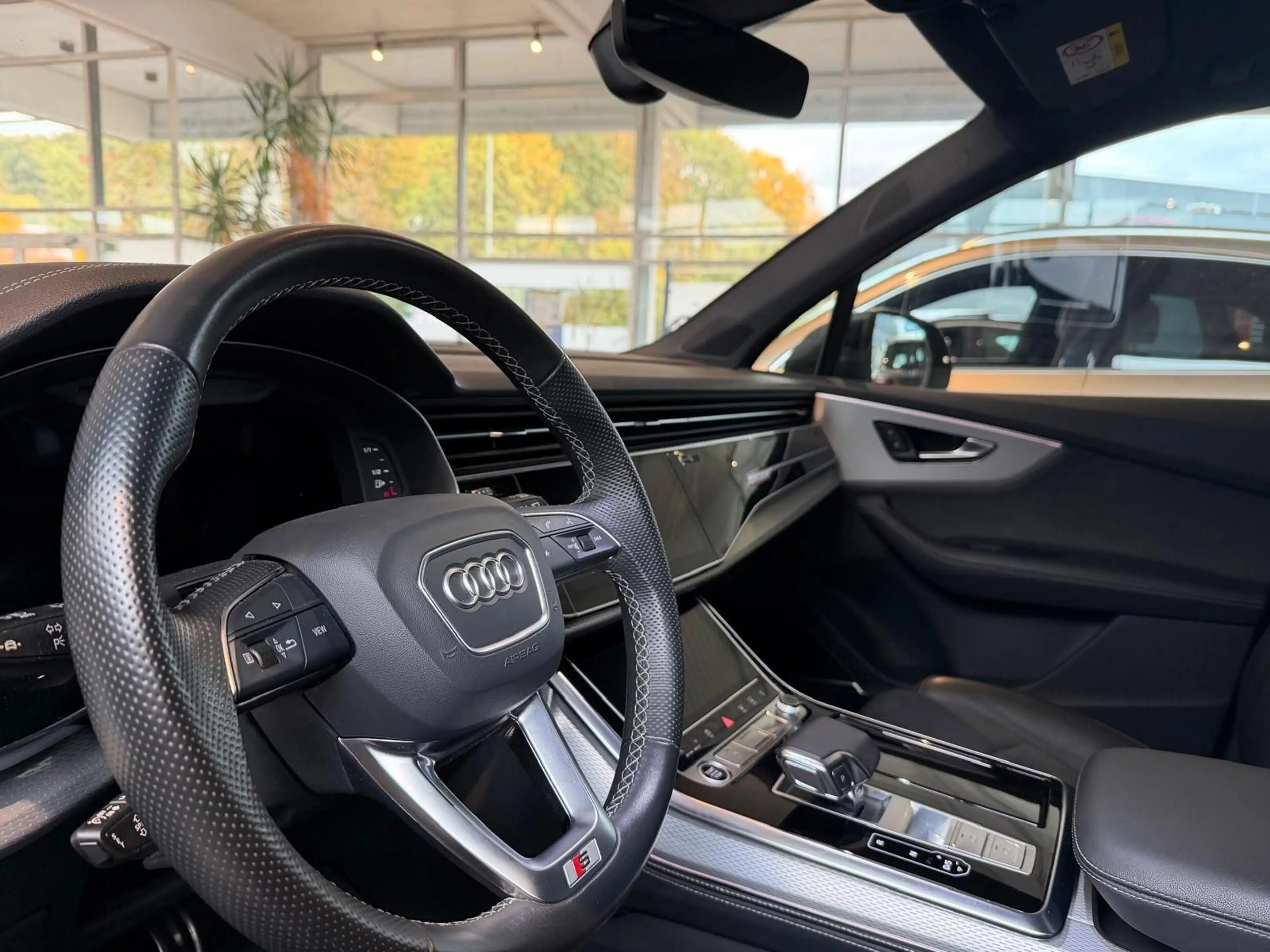 Audi Q7 50 TDI quattro S line/Pano/7-Sitzer/1.Hand — photo 7