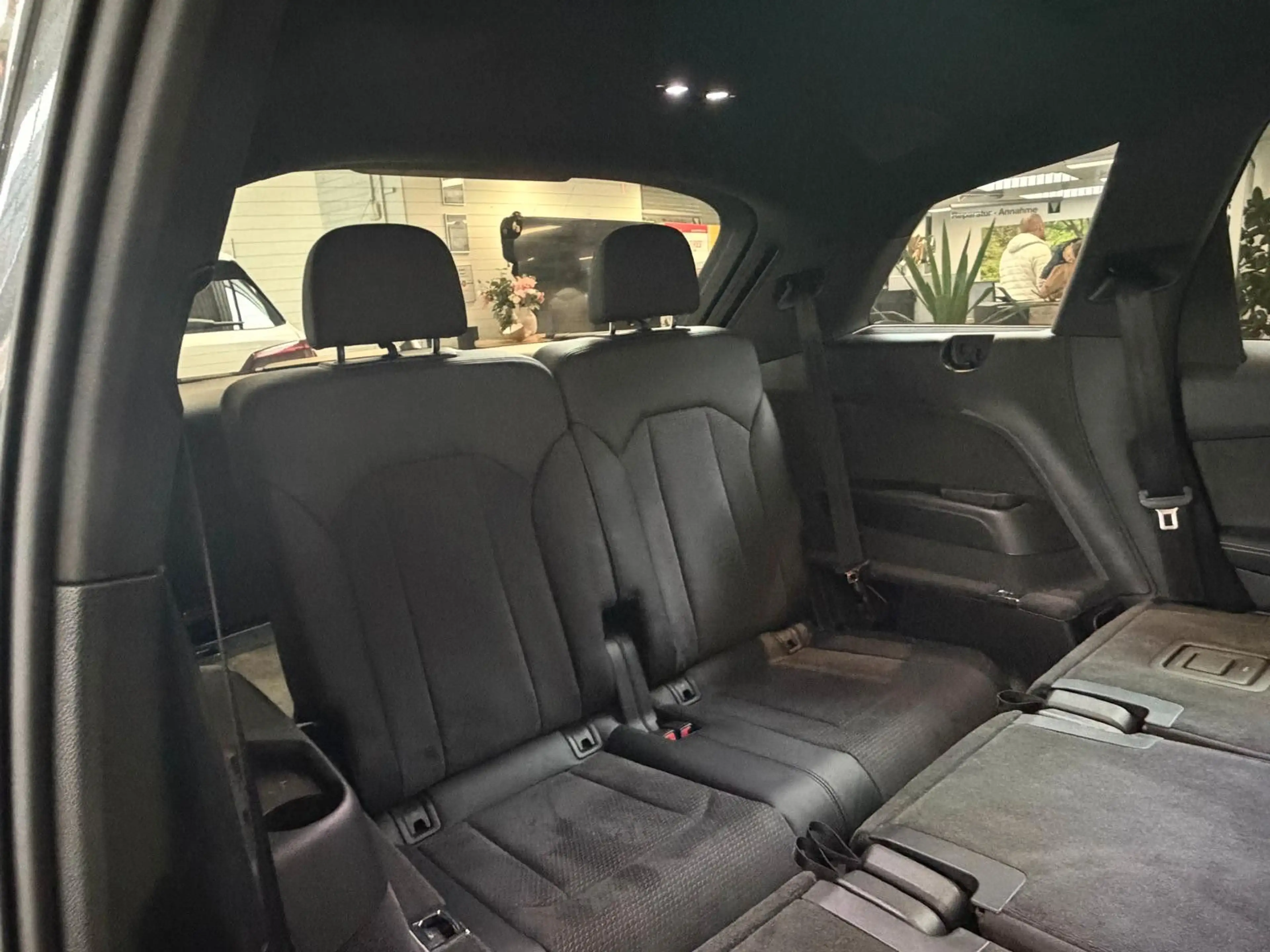 Audi Q7 50 TDI quattro S line/Pano/7-Sitzer/1.Hand — photo 14