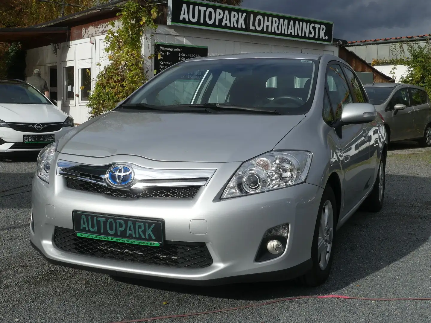 Toyota Auris Hybrid Life*Klima*Automatik*Nr.84 Silber - 1