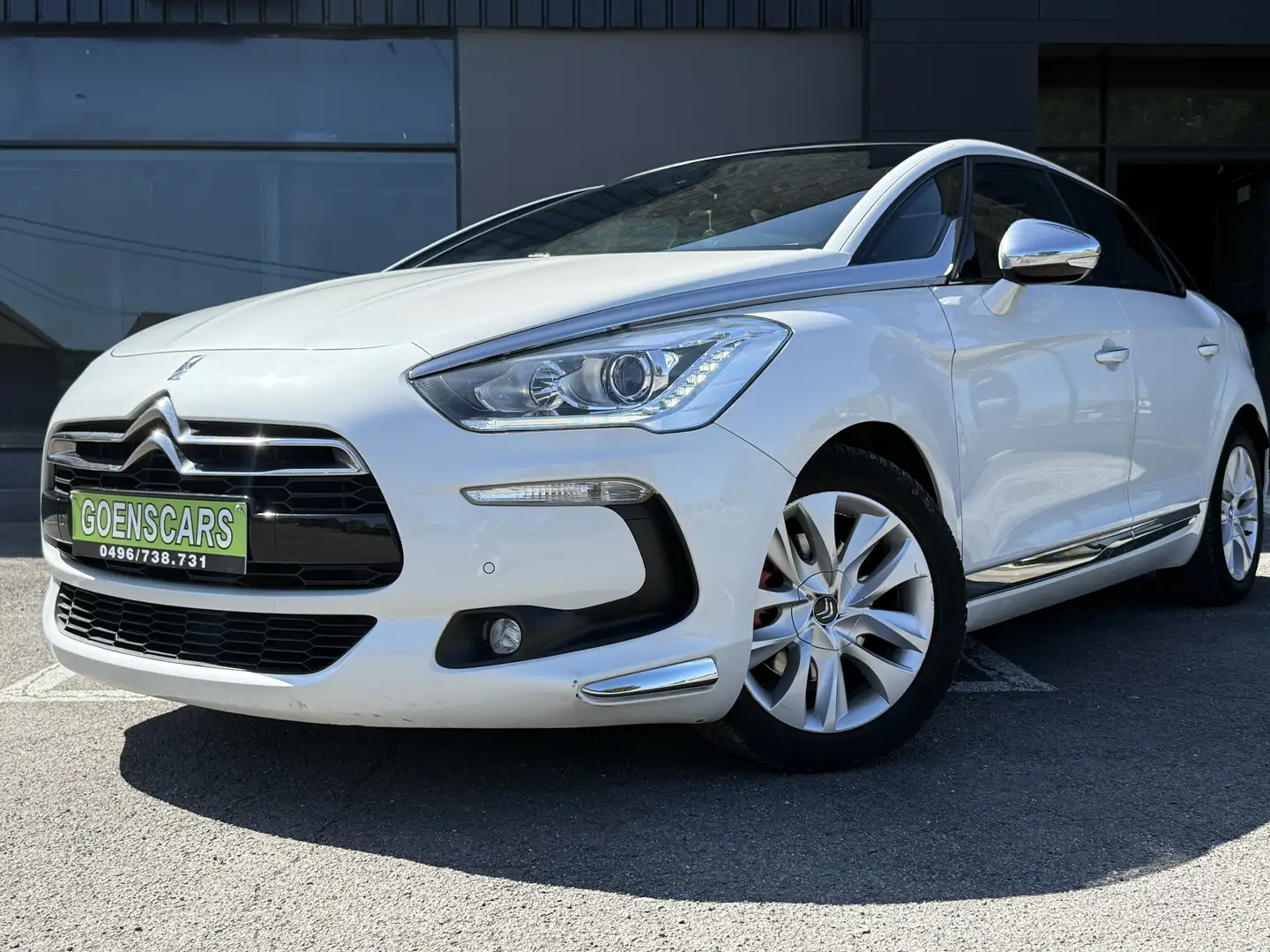 Citroen DS5 1.6 e-HDi BOITE AUTO,CUIR,PANO,GPS,CAMERA,GARANTIE Blanc - 1