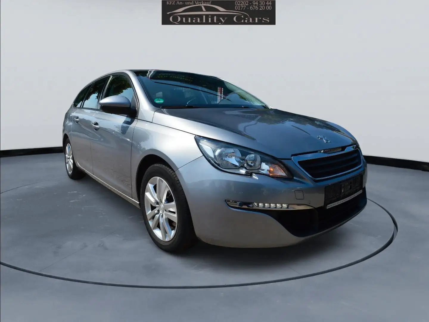 Peugeot 308 1,6 HDI 120 SW Business-Line Navi Gris - 1