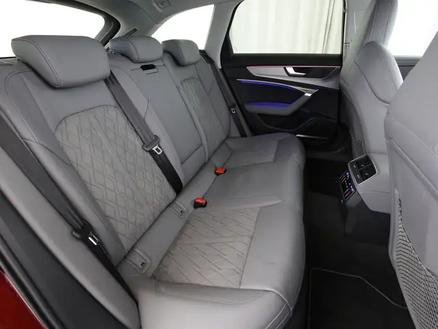 Audi S6 view 15
