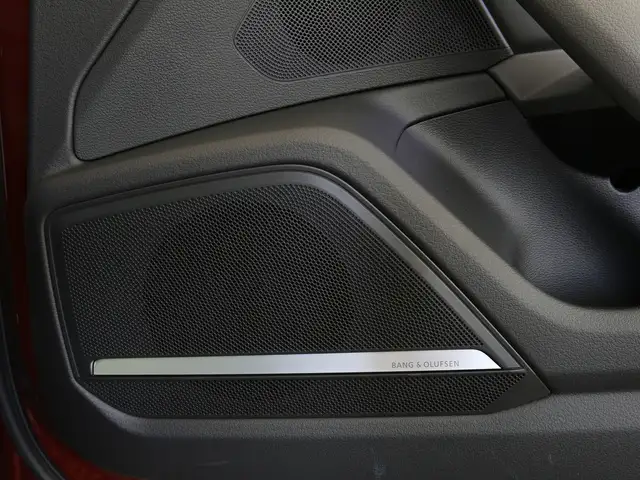Audi S6 view 14