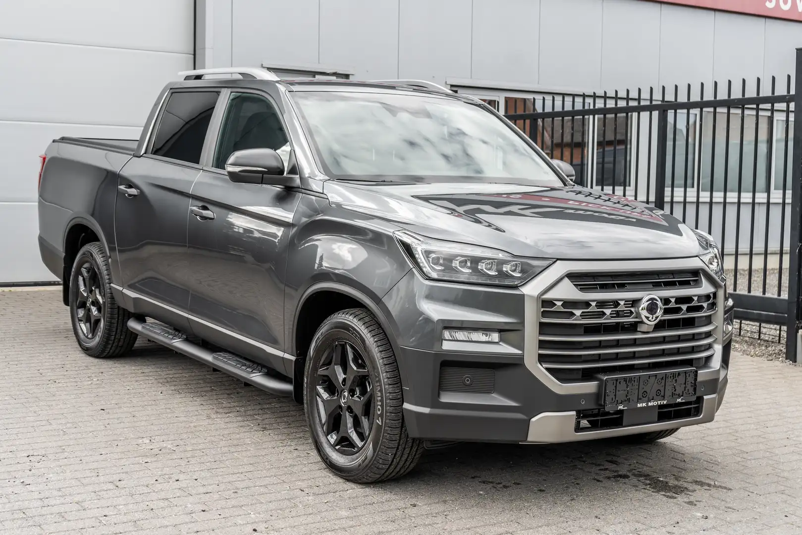 SsangYong Musso Grand 2.2D 4X4 Black Edition - Rolcover - 33.000ex Schwarz - 1