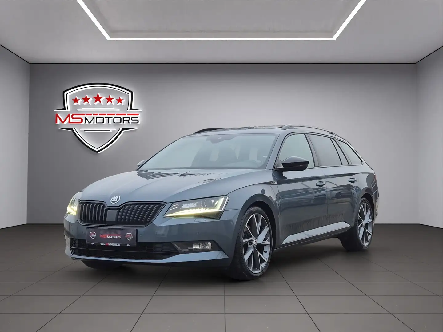 Skoda Superb 2,0 TDI Sportline DSG*ACC*PANO*19 ZOLL*KEYLESS* Grau - 1
