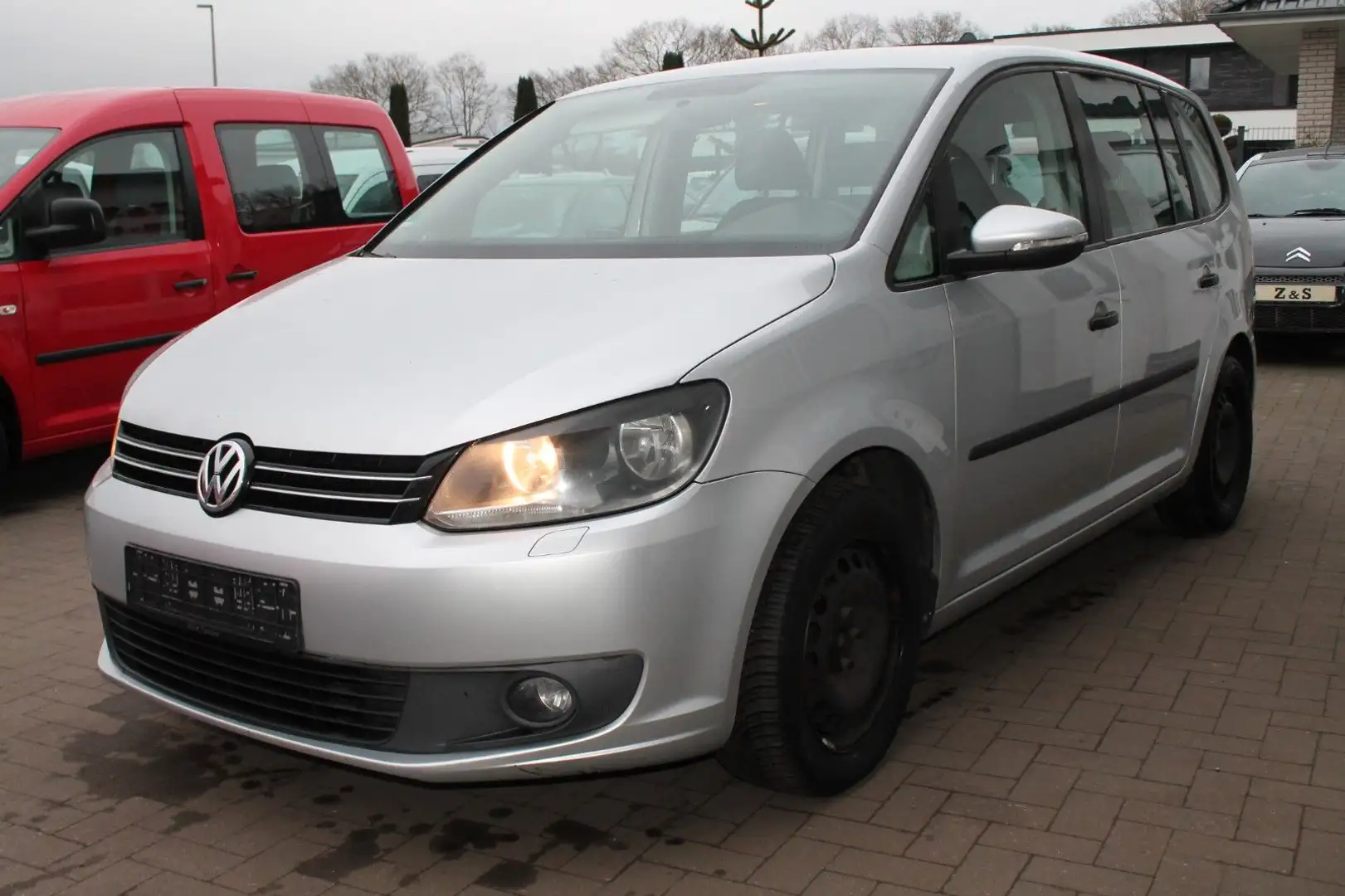 Volkswagen Touran Trendline BMT Silber - 2