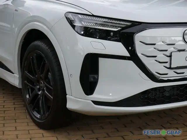 Audi Q4 E-Tron view 5