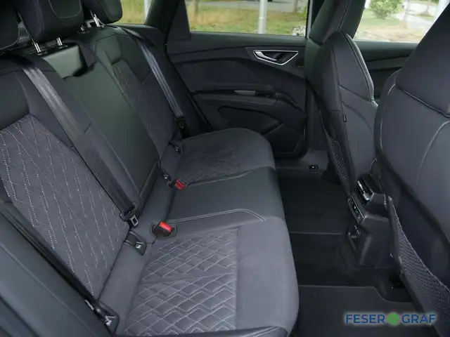 Audi Q4 E-Tron view 8