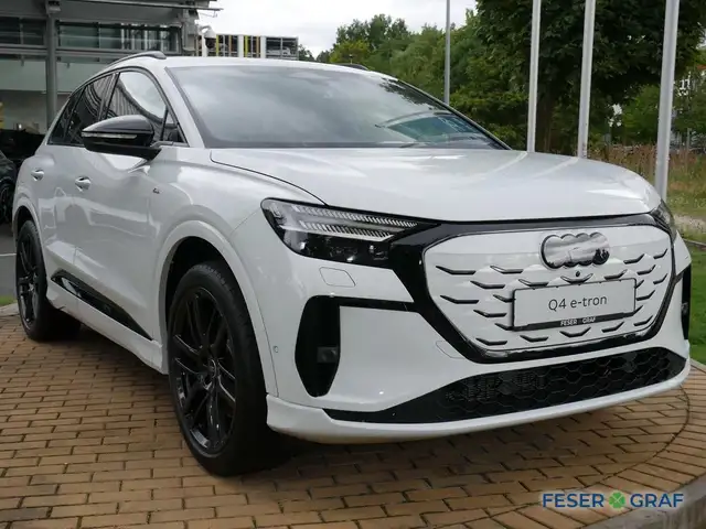 Audi Q4 E-Tron view 3