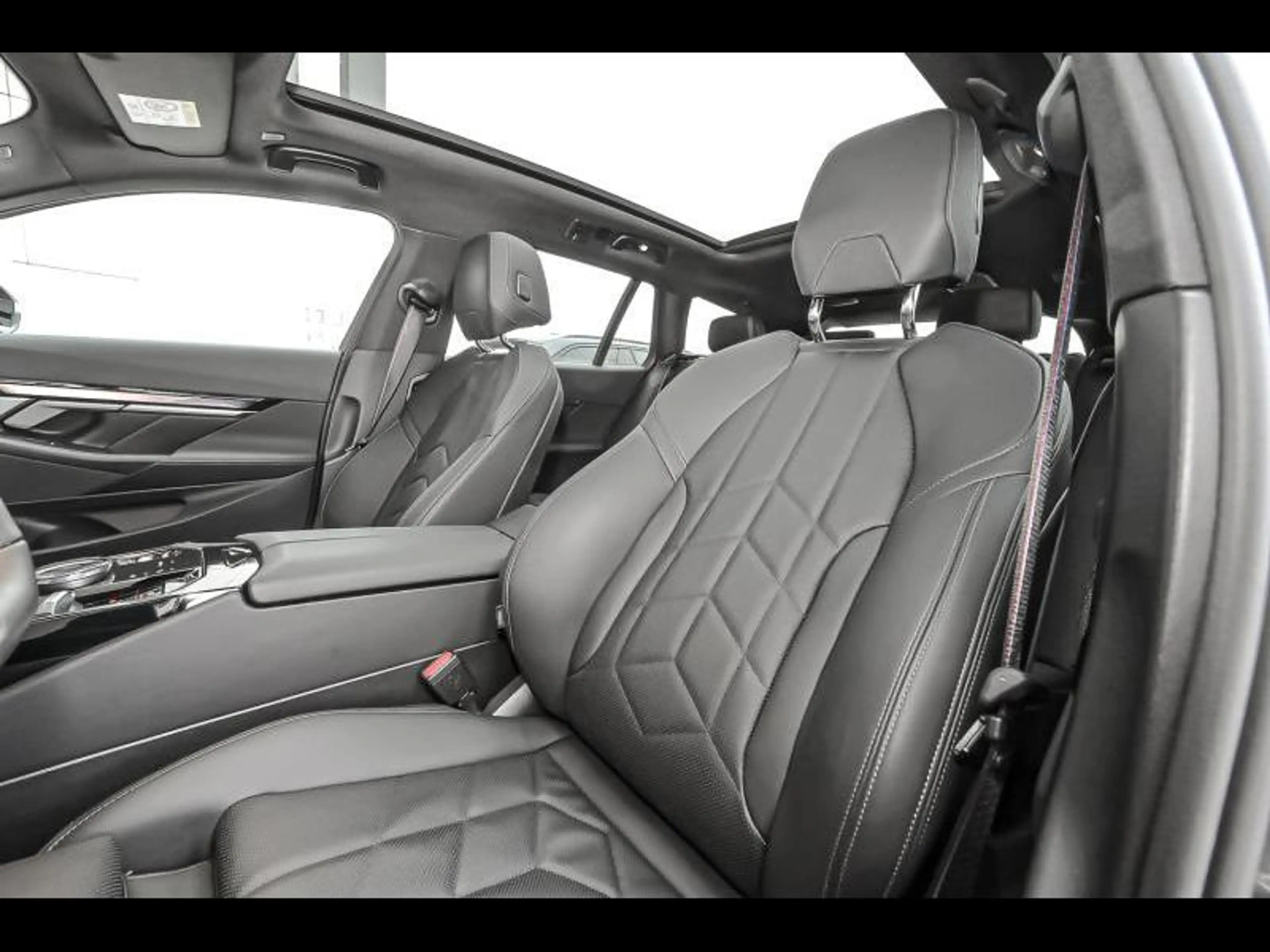 BMW i5 eDrive40e M Sportpakket Pro — photo 20