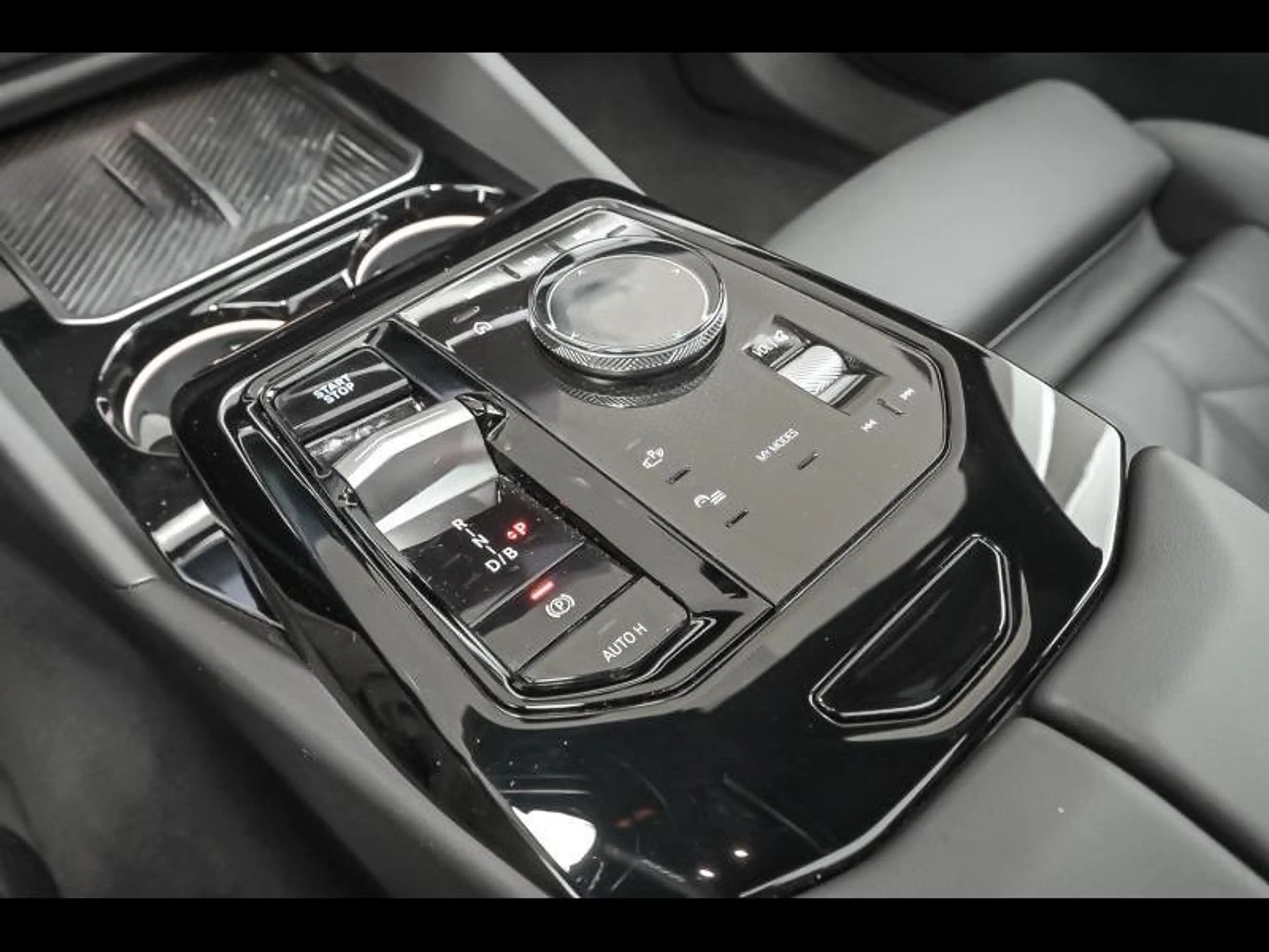 BMW i5 eDrive40e M Sportpakket Pro — photo 11