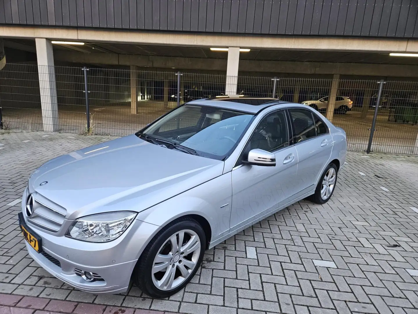 Mercedes-Benz C 180 K Avantgarde Automaat Schuifdak Grau - 1