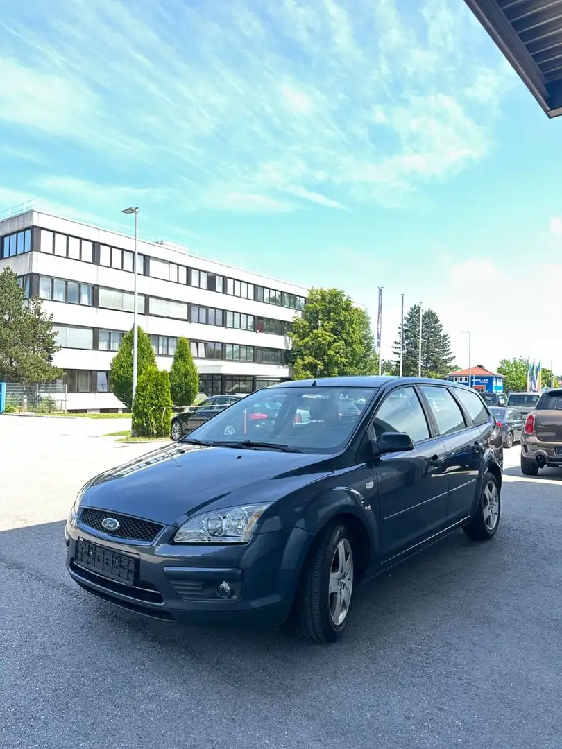 Ford Focus Turnier Style Grau - 1