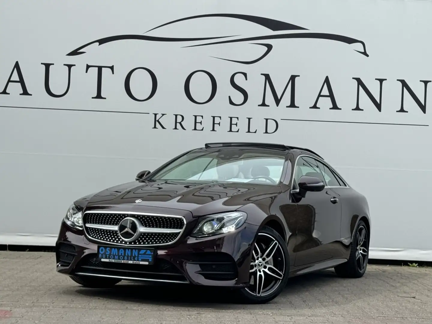 Mercedes-Benz E 220 d 4Matic Coupe 9G-TRONIC AMG Line Rood - 1