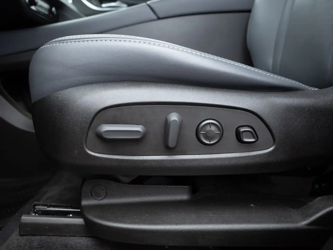 Buick Enclave снимка Buick Enclave