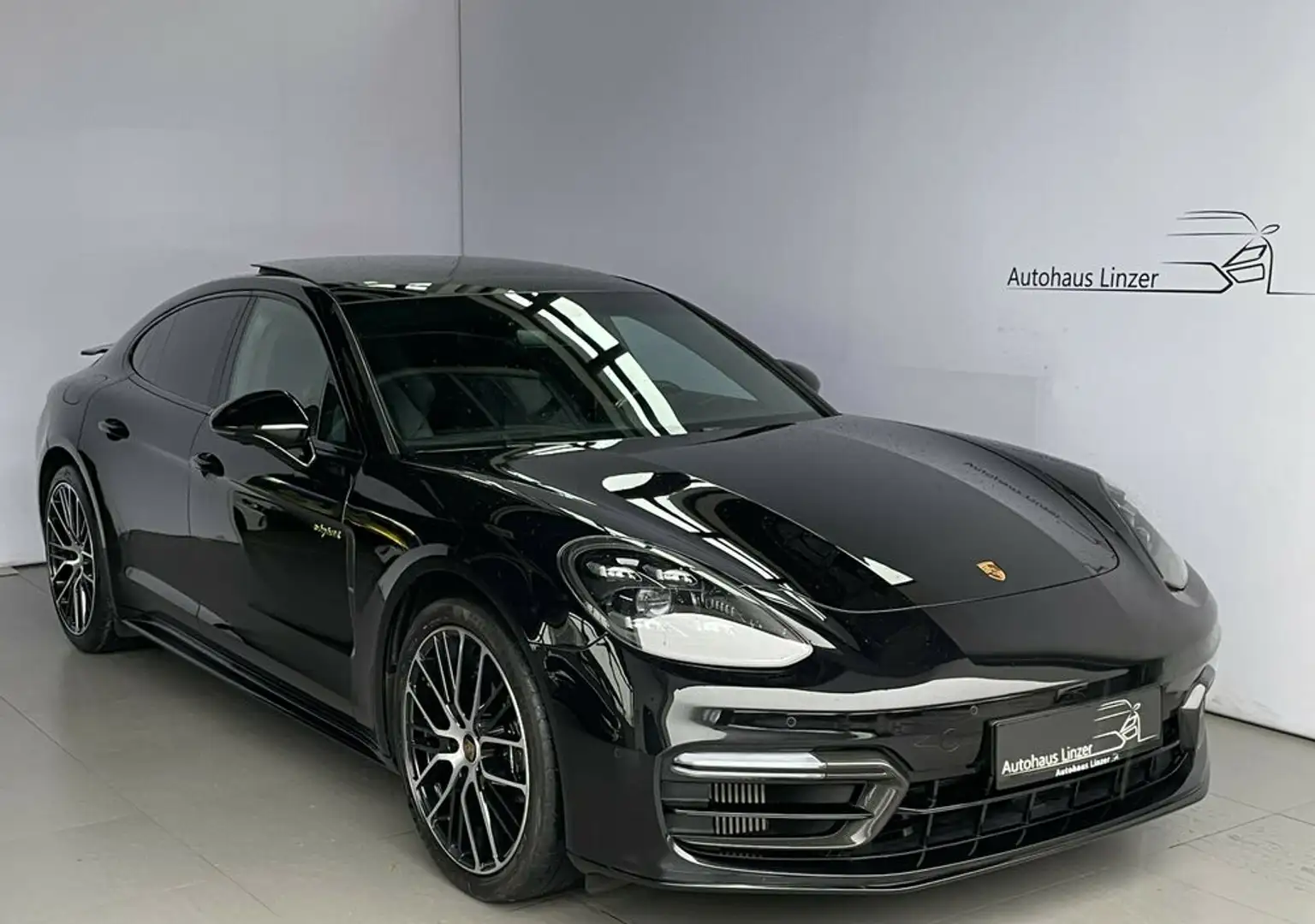 Porsche Panamera 4S EHybrid *MATRIX*SoftC*PANO*BOSE*HuD*21 Schwarz - 1